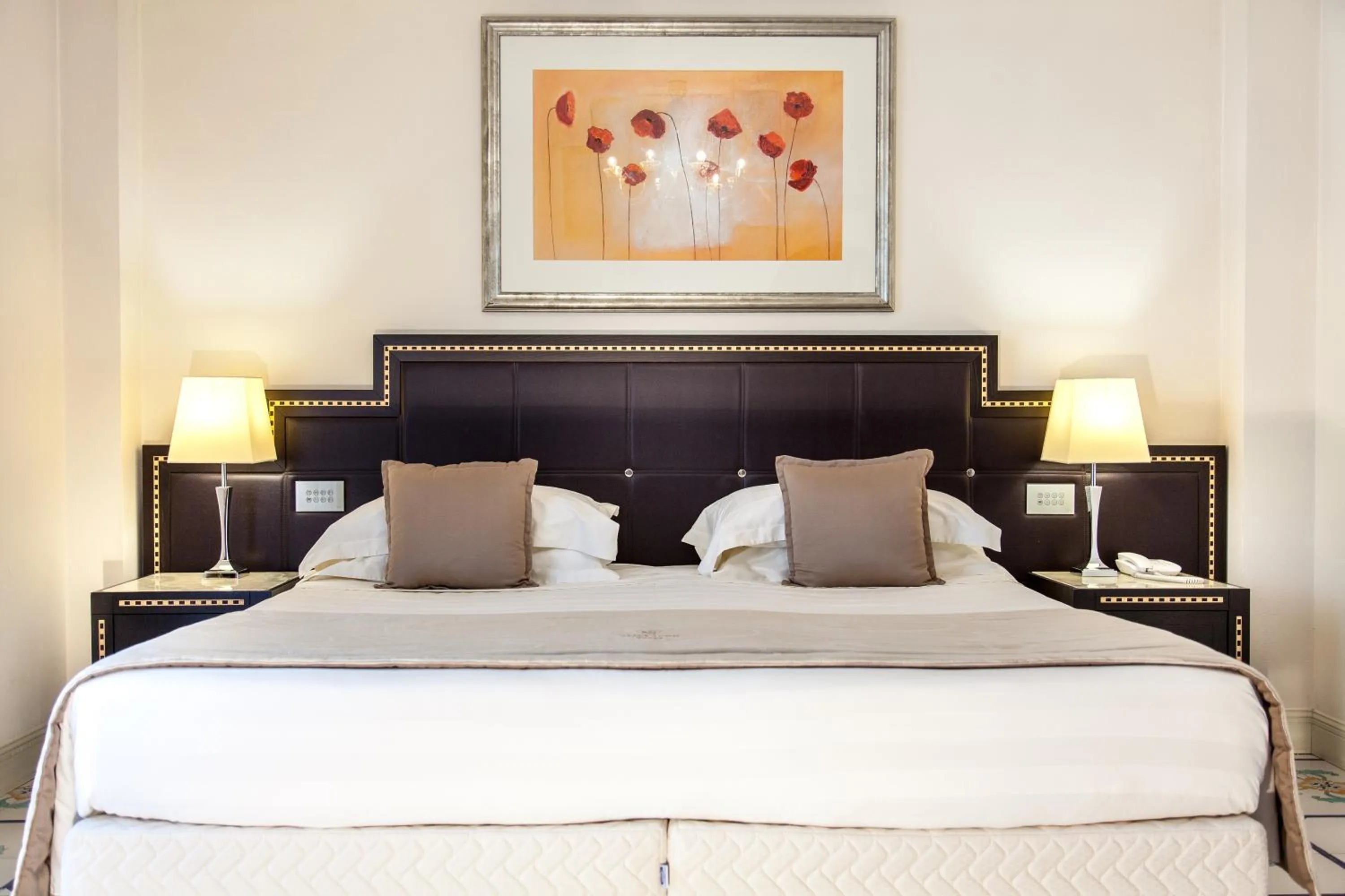 Deluxe Triple Room with Sea View in Palace Hotel