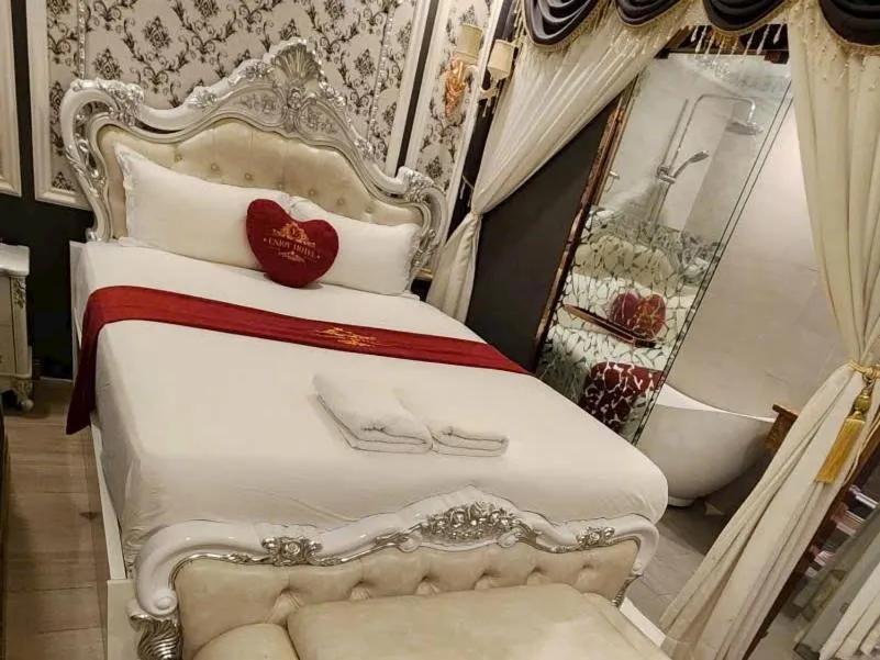Bed in ROSA HOTEl