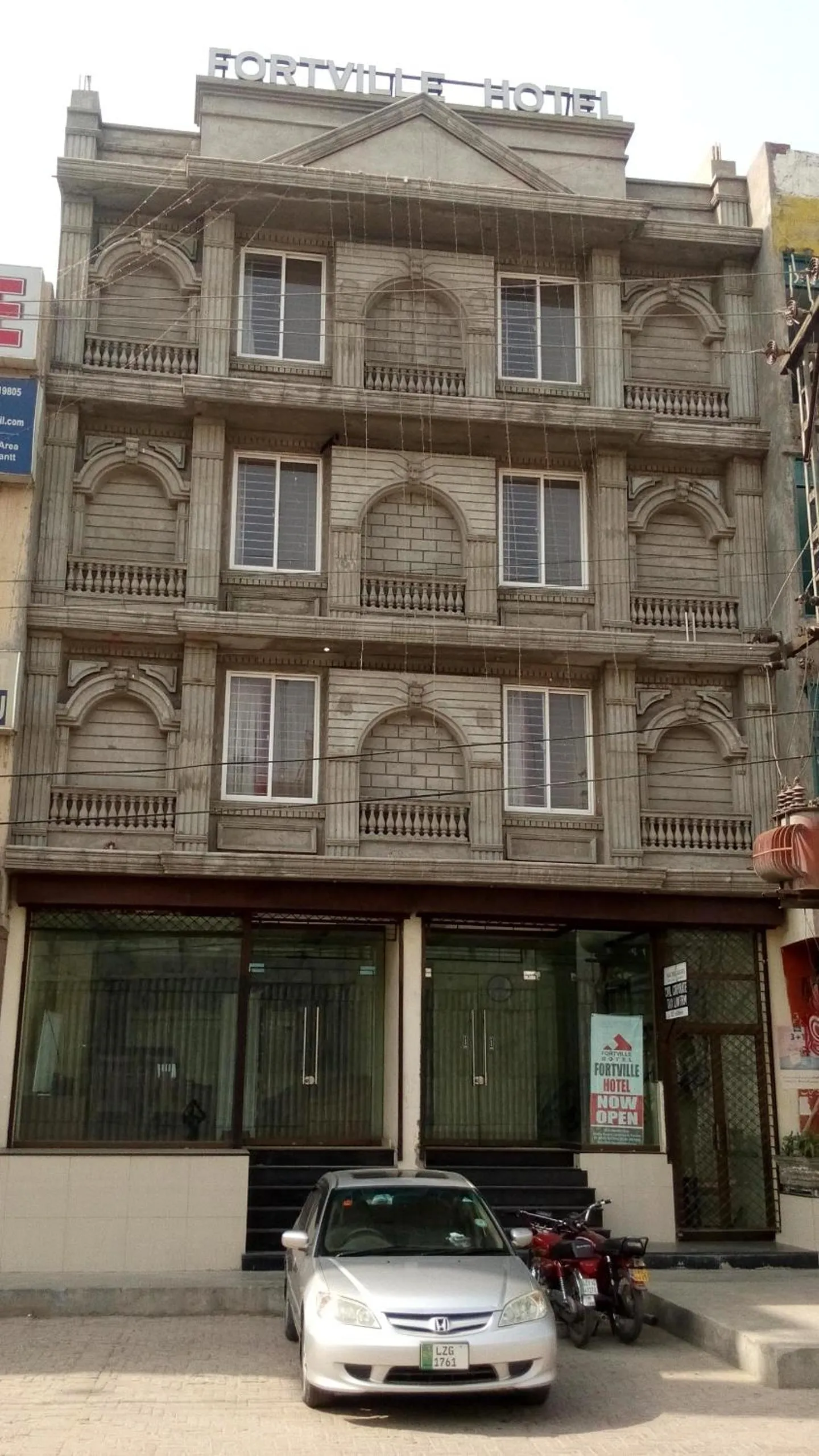 Property building in Fortville Hotel