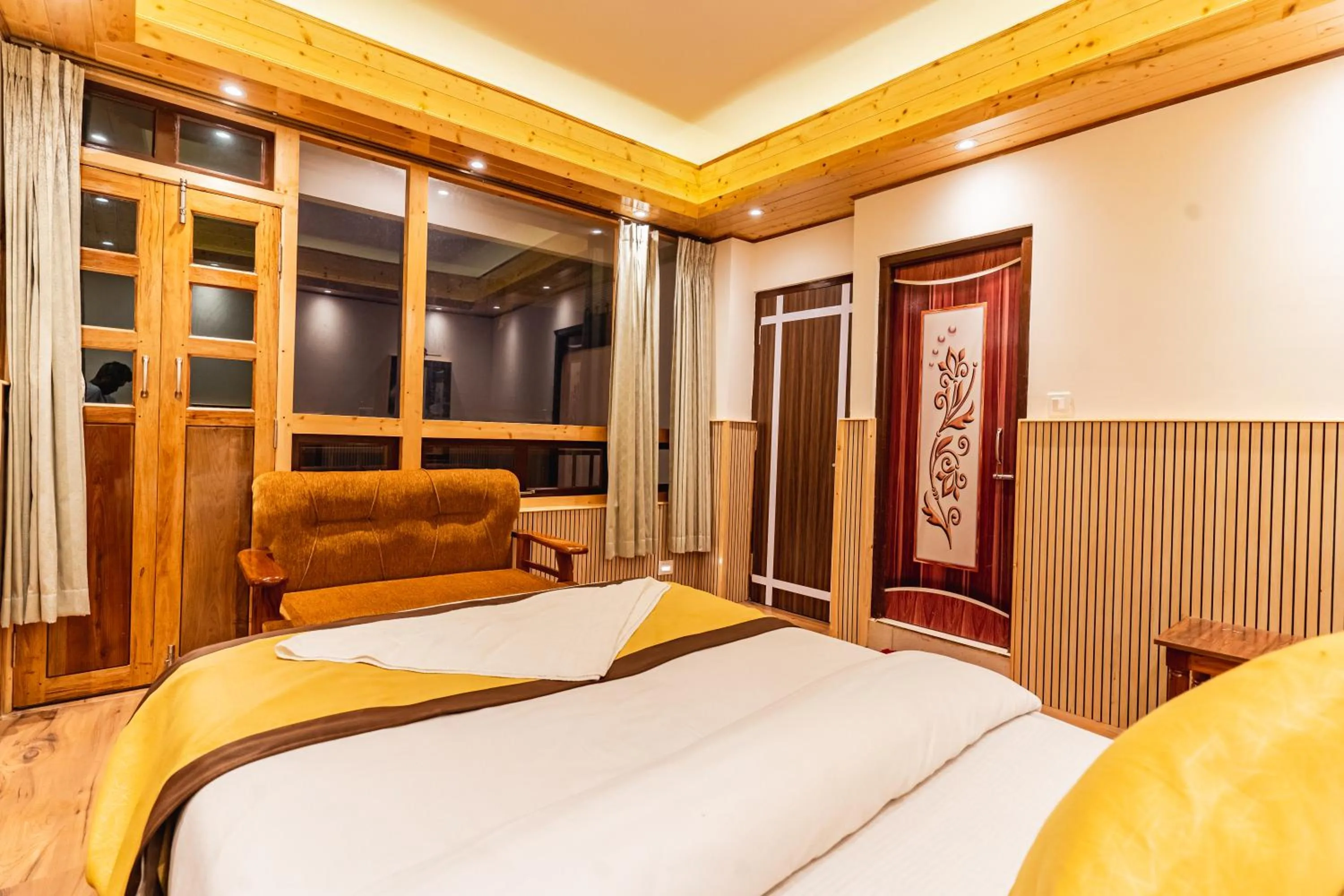 Bedroom, Bed in The Golden Retreat Hotel in Pelling