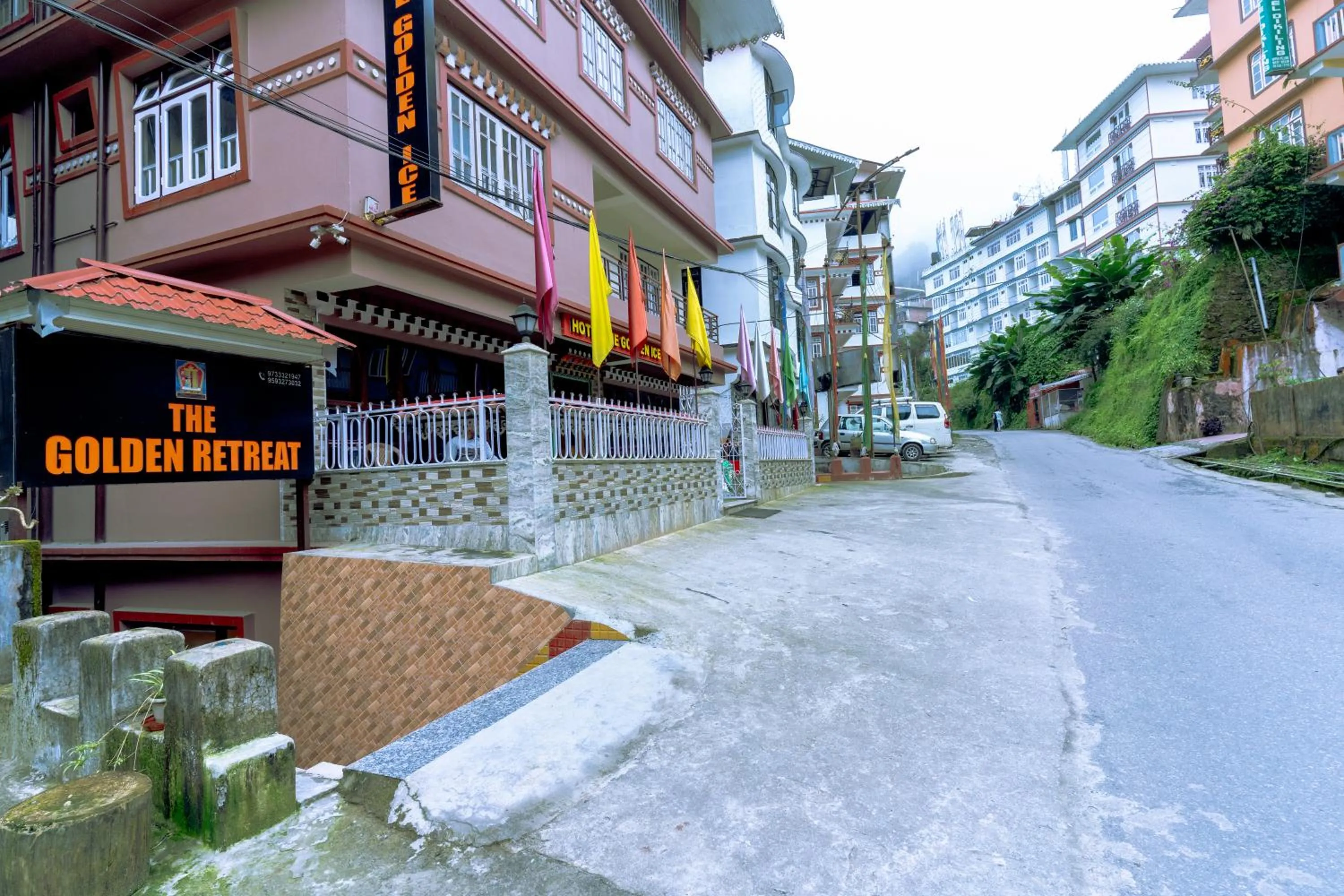 Street view in The Golden Retreat Hotel in Pelling