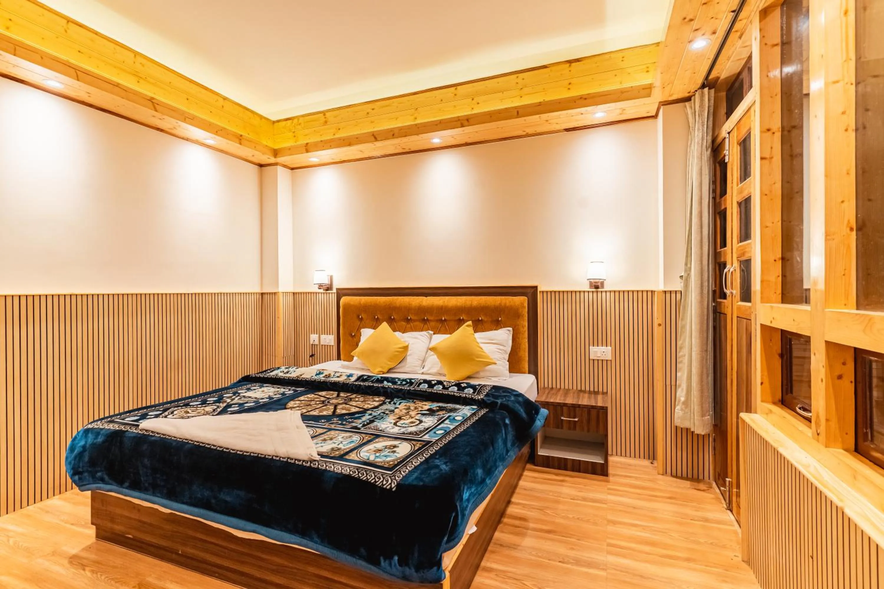 Bedroom, Bed in The Golden Retreat Hotel in Pelling