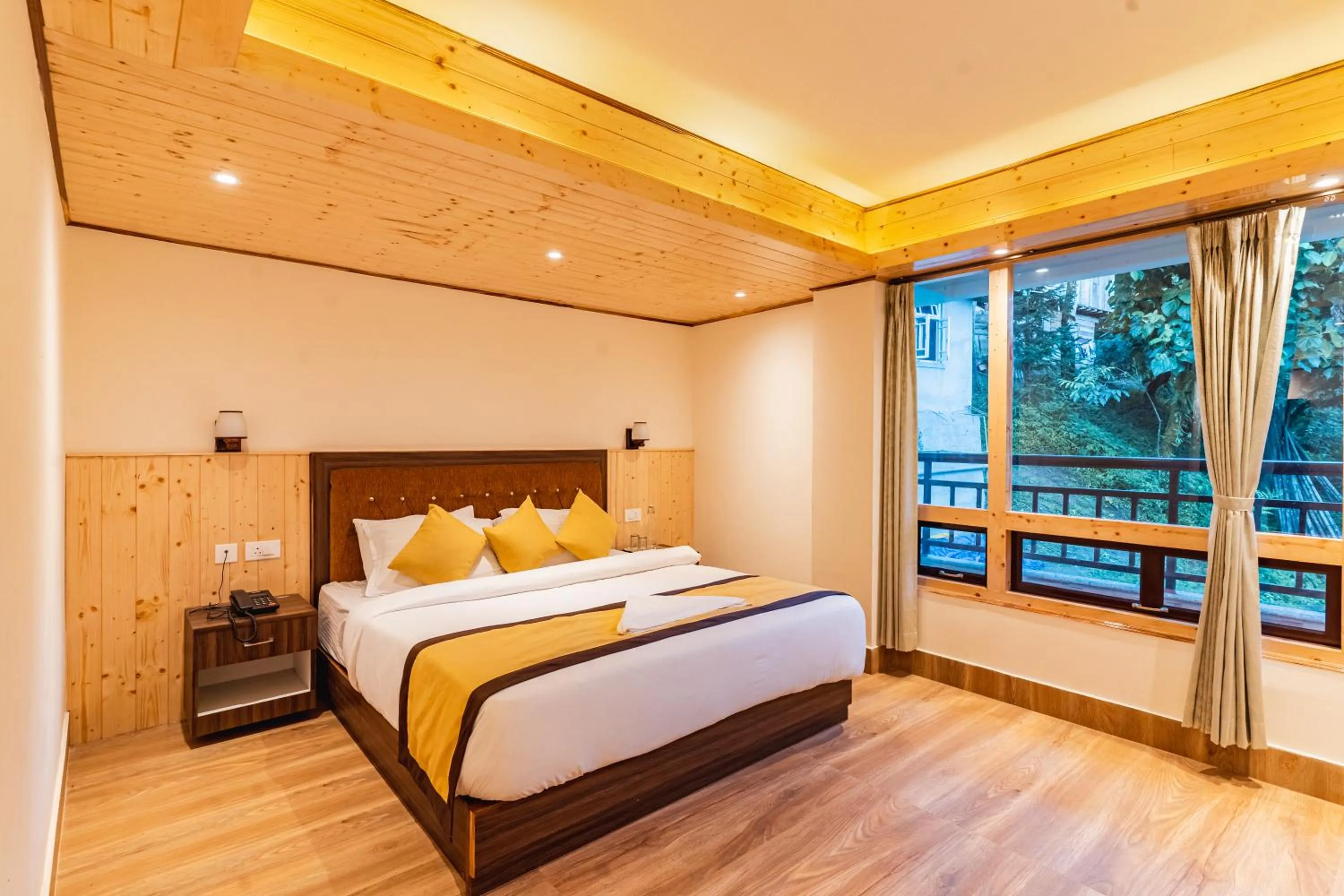 Bedroom, Bed in The Golden Retreat Hotel in Pelling