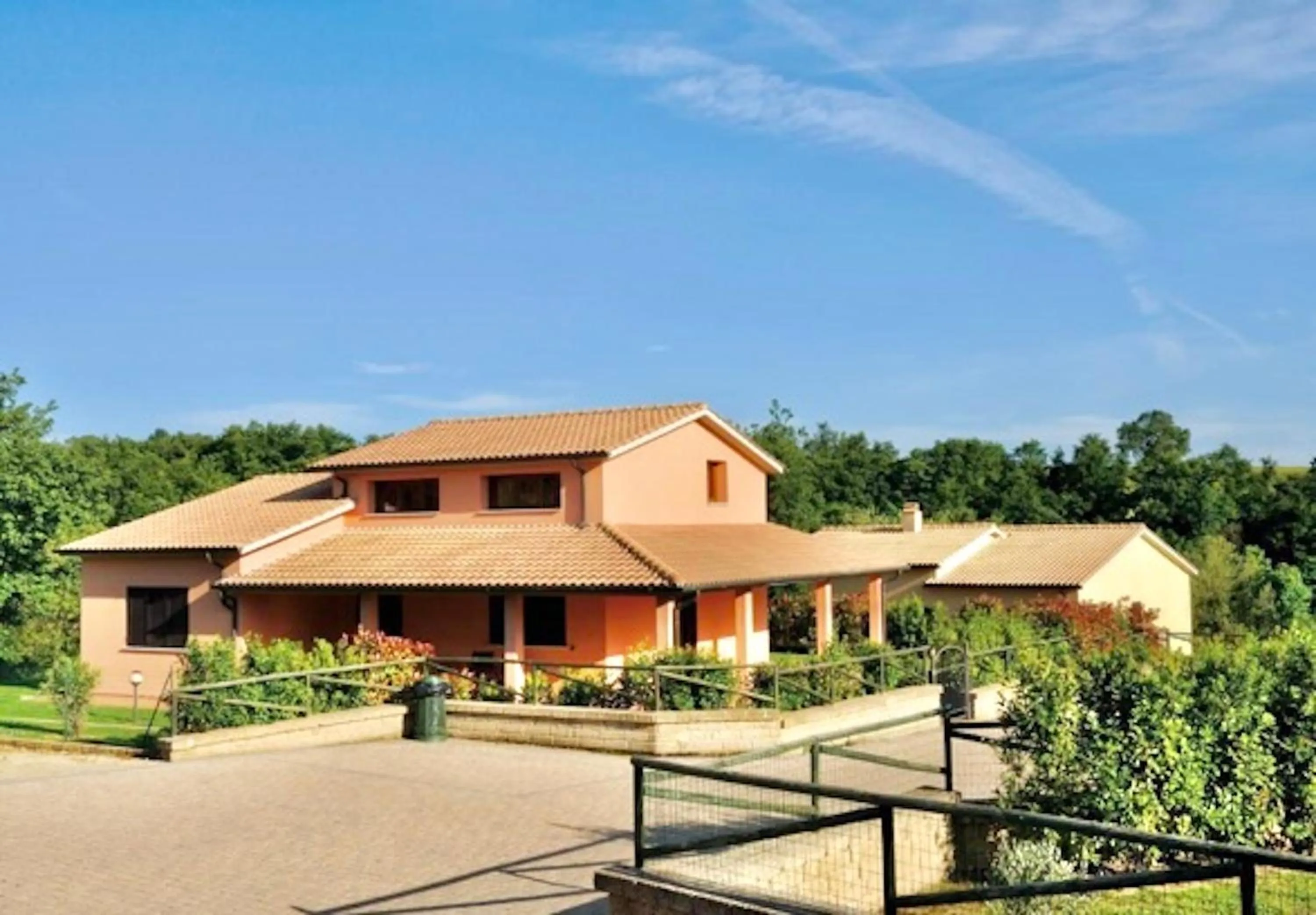 Property building in Residence with swimming-pool and thermal pools in Sorano