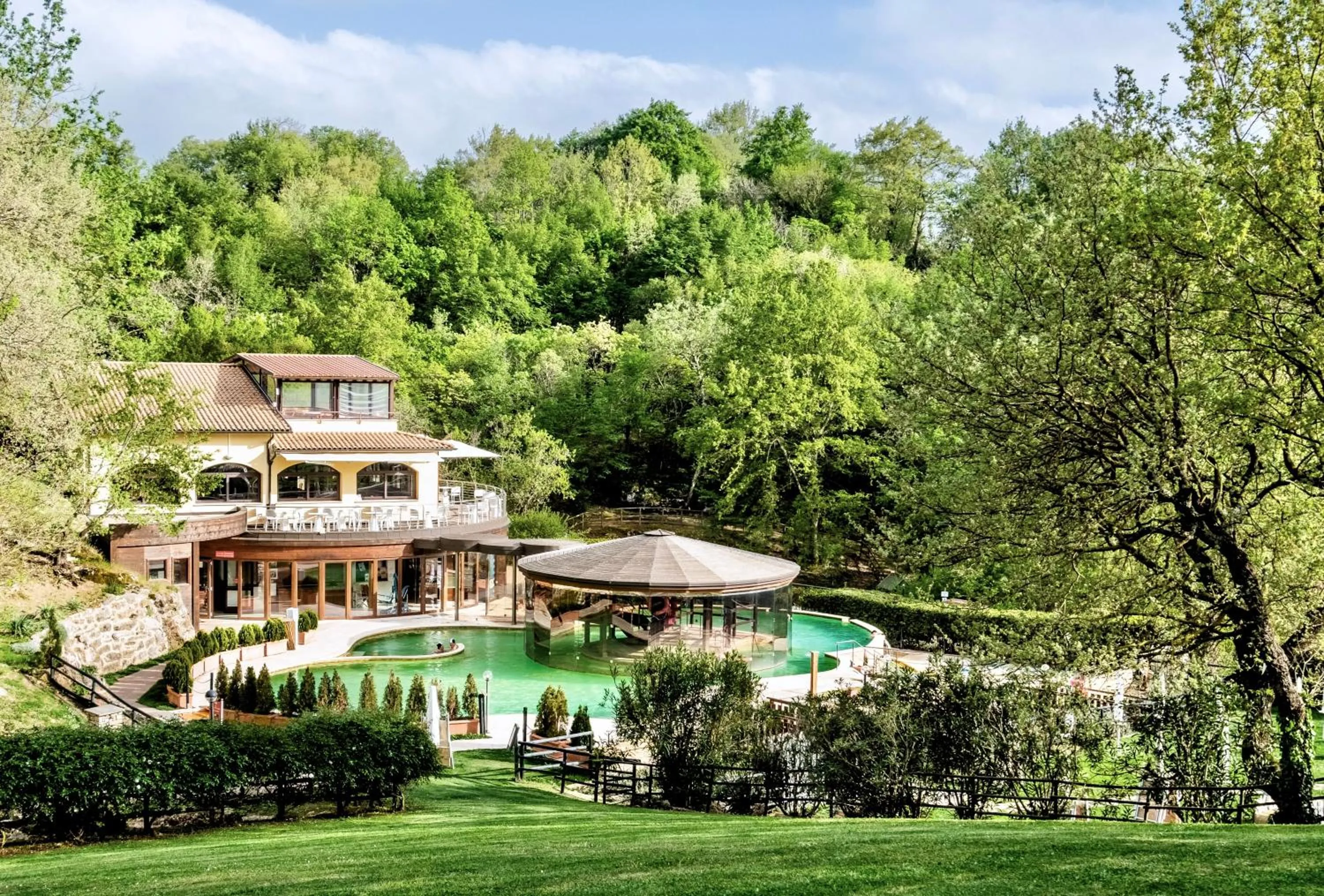 Hot Spring Bath in Residence with swimming-pool and thermal pools in Sorano