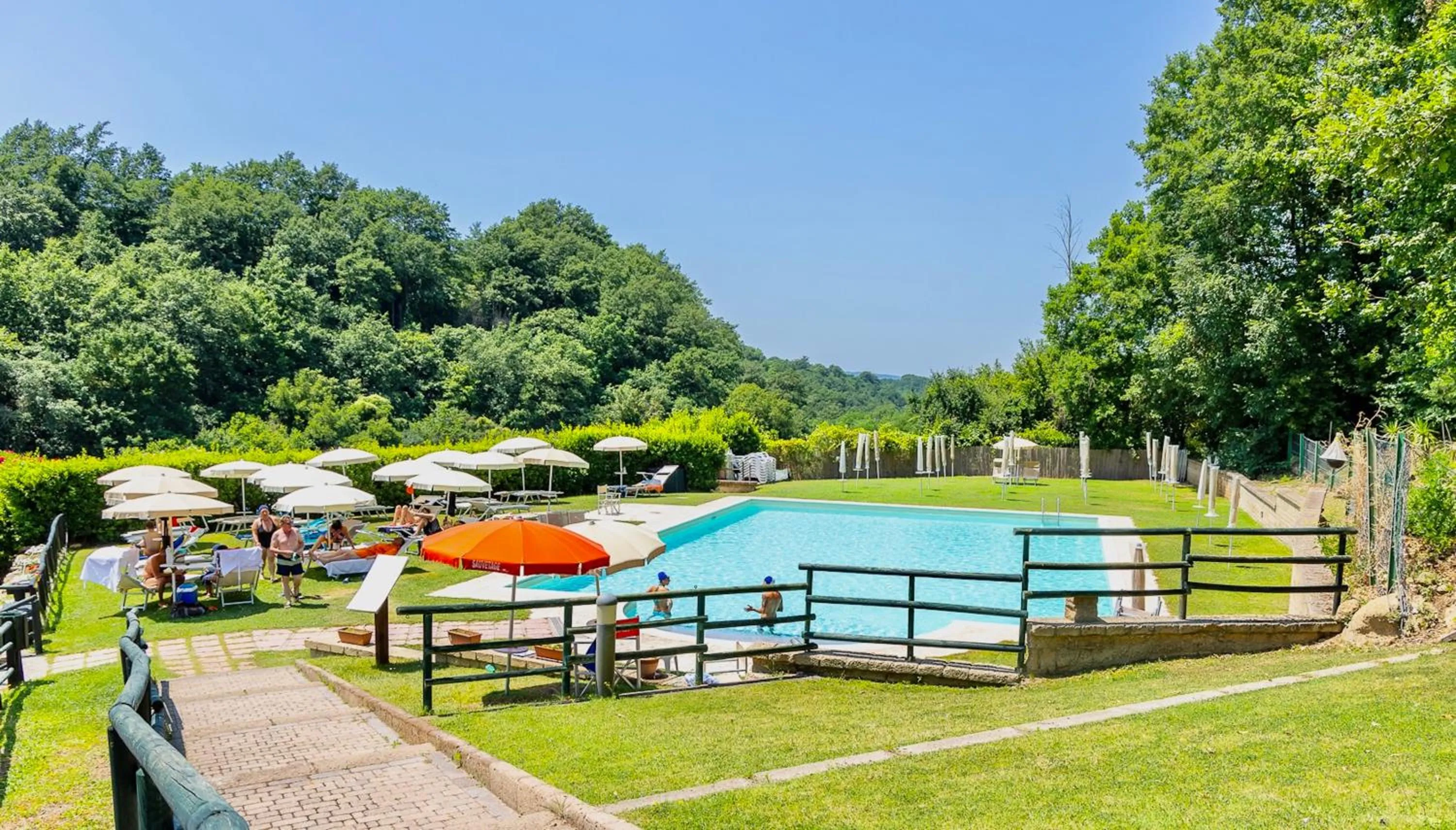 Swimming pool in Residence with swimming-pool and thermal pools in Sorano