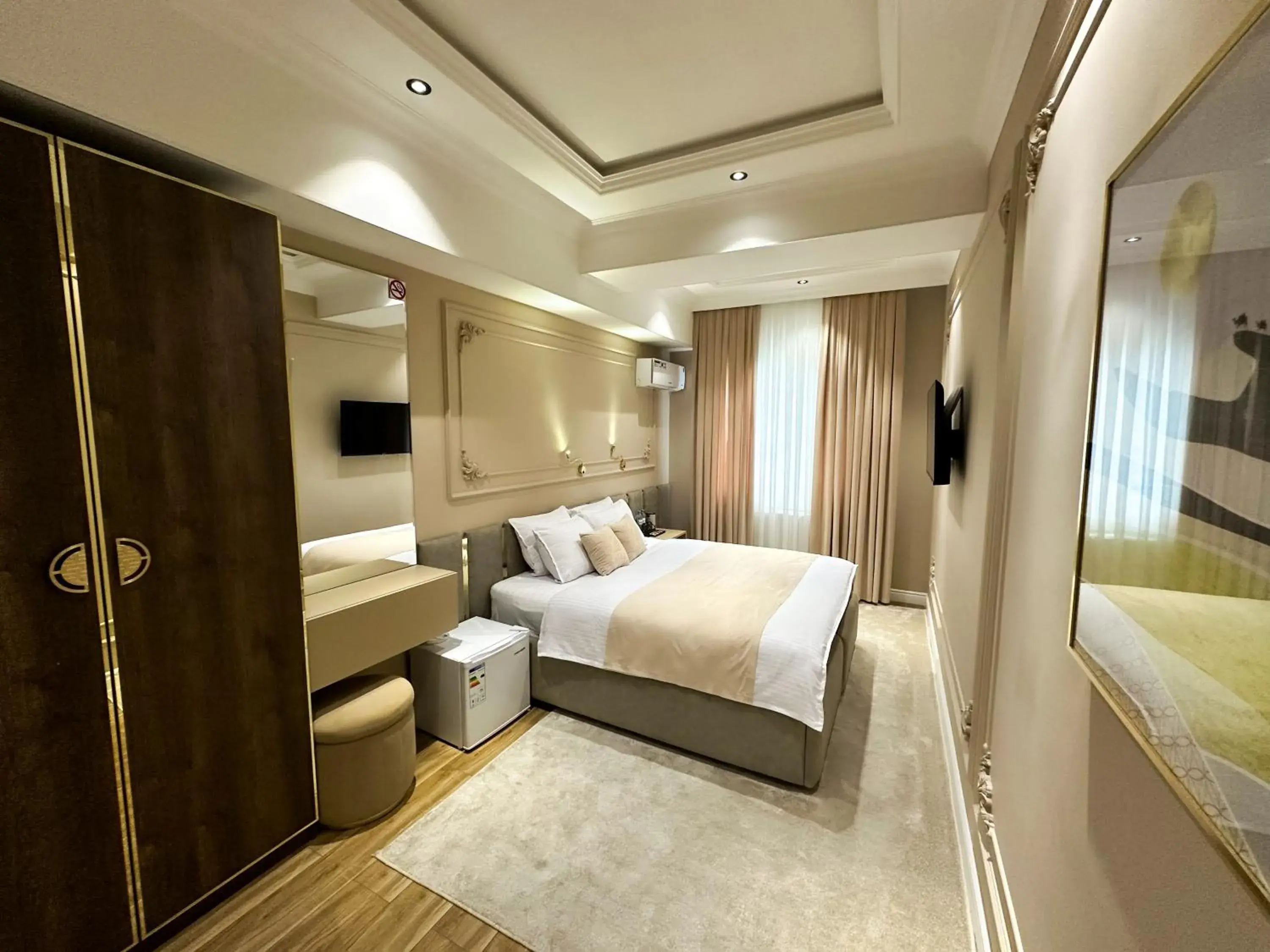 Deluxe Double Room - single occupancy in Qadim Hotel Deluxe Double Room - single occupancy in Qadim Hotel