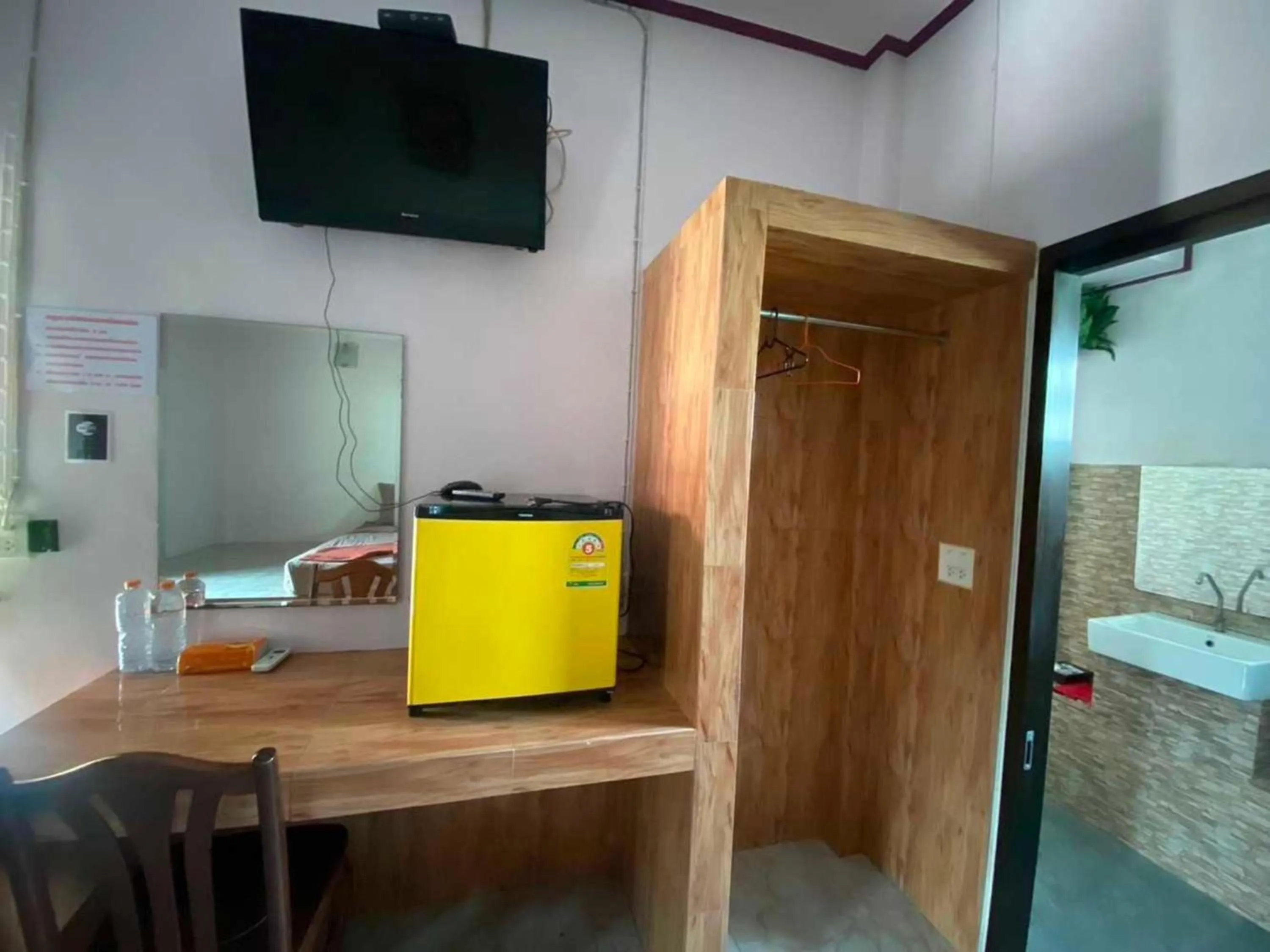 Standard Twin Room in OYO 75524 SK Resort