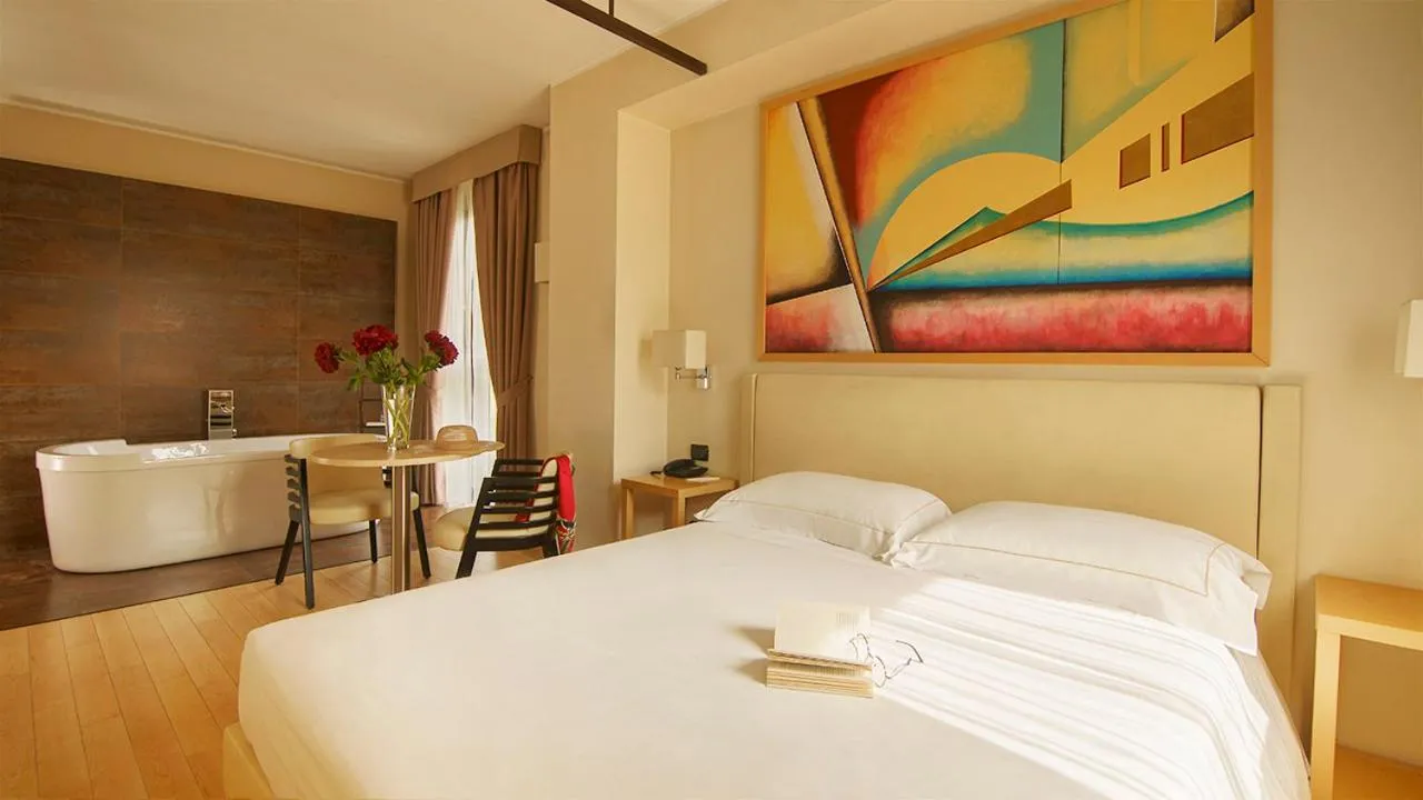 Photo of the whole room, Bed in Bes Hotel Villa Zoia