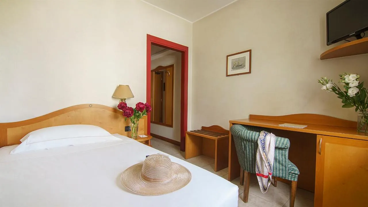 Bedroom, Bed in Bes Hotel Villa Zoia