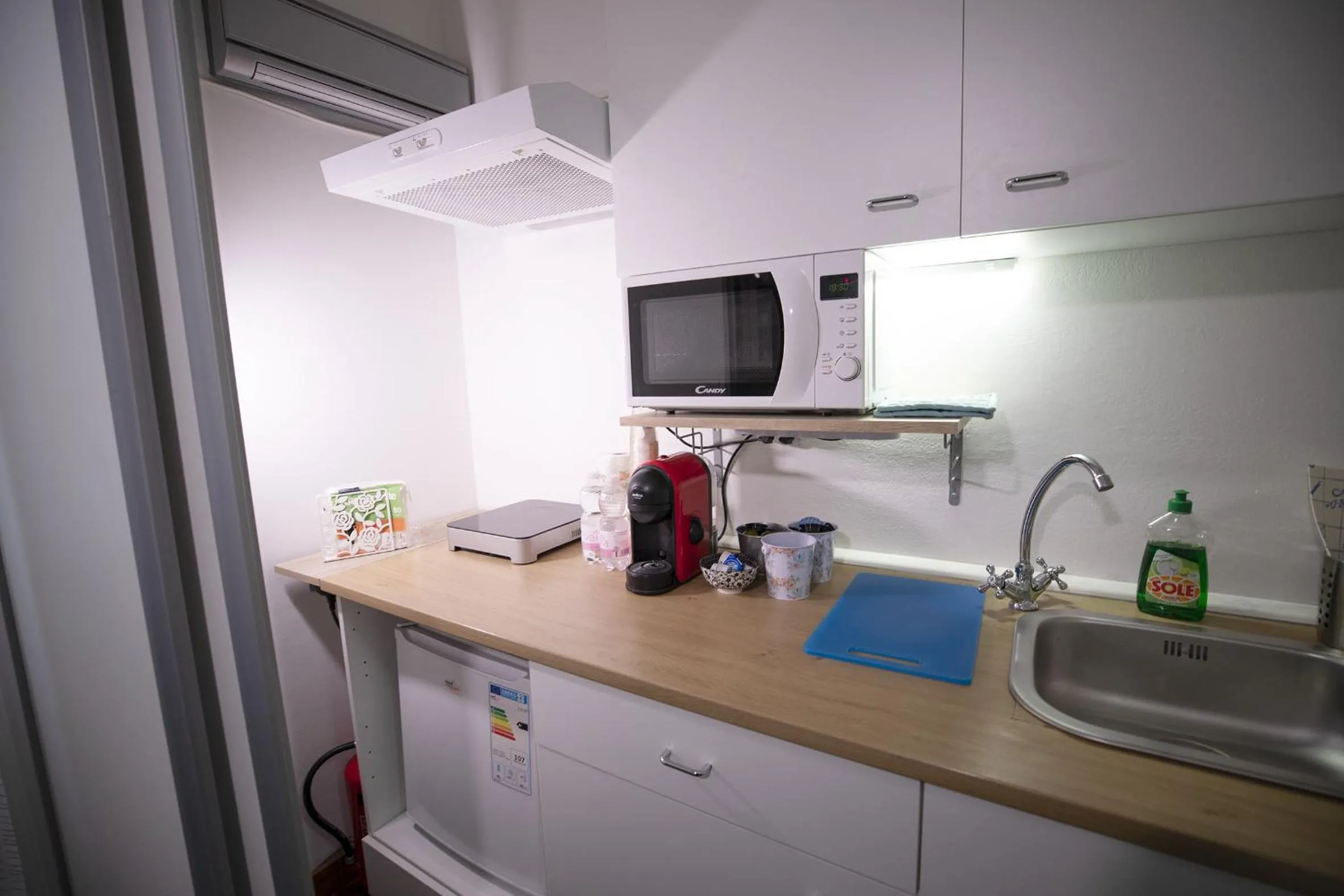 Coffee/tea facilities in Like Romeo Suites
