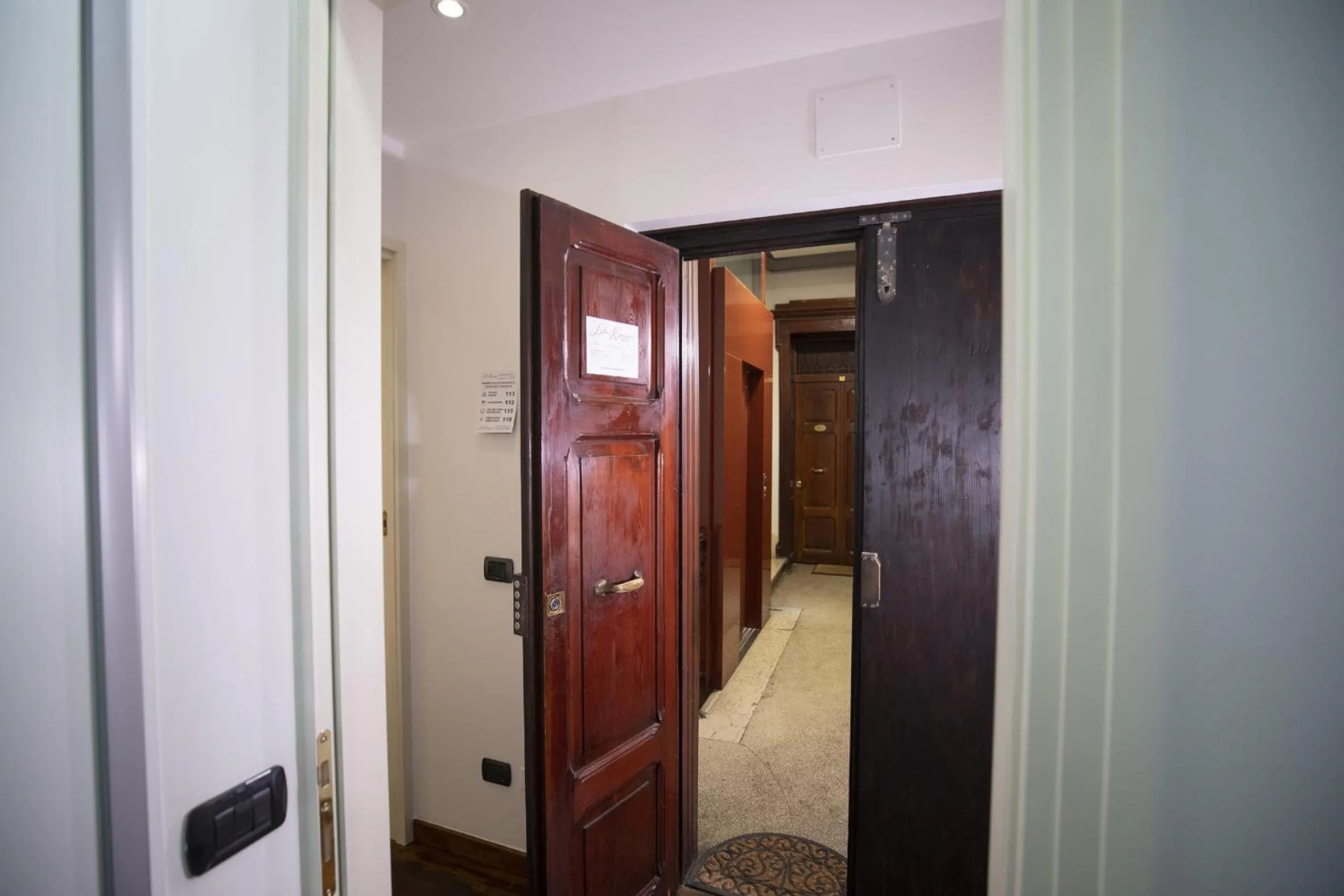 Facade/entrance in Like Romeo Suites