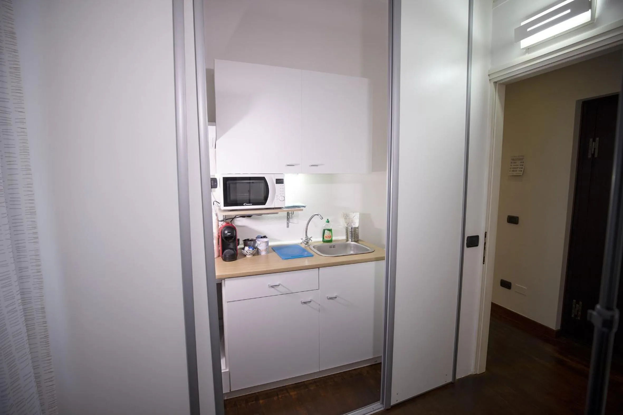 Coffee/tea facilities in Like Romeo Suites