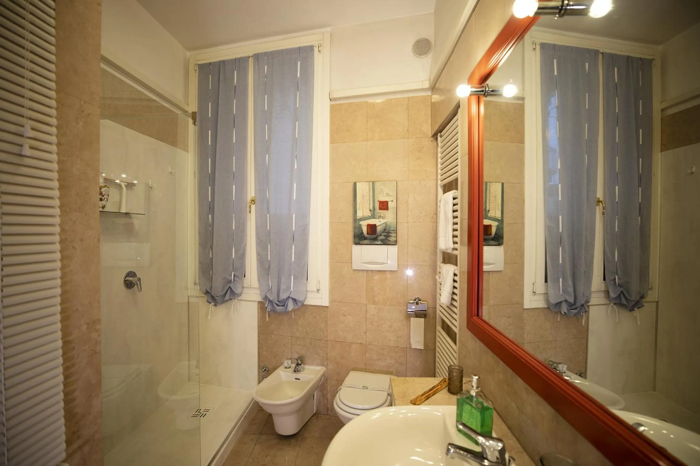 Shower in Like Romeo Suites