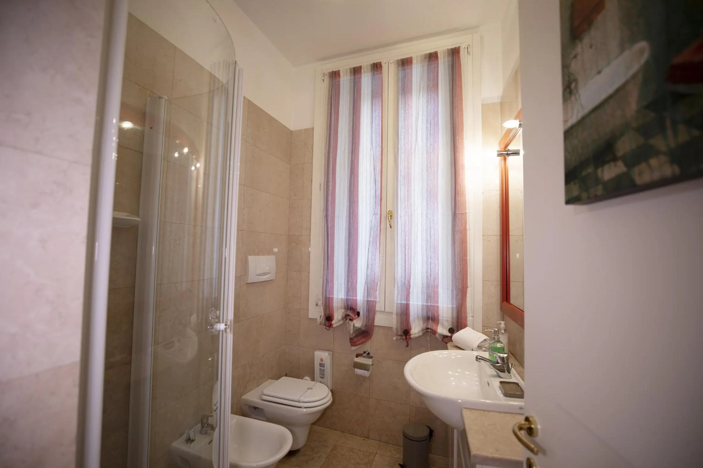 Shower in Like Romeo Suites