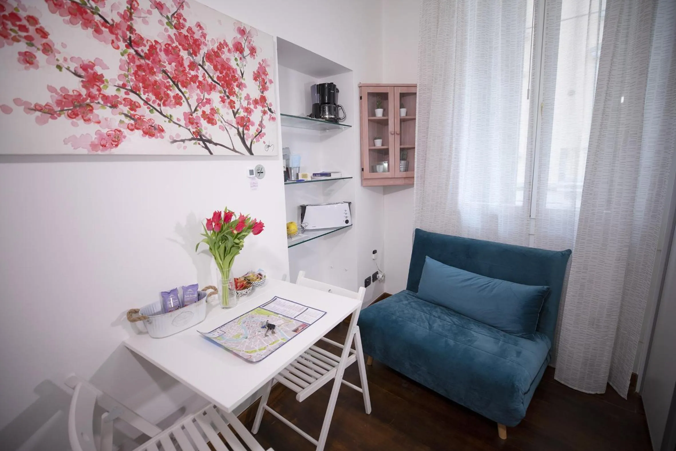 Kitchen or kitchenette in Like Romeo Suites
