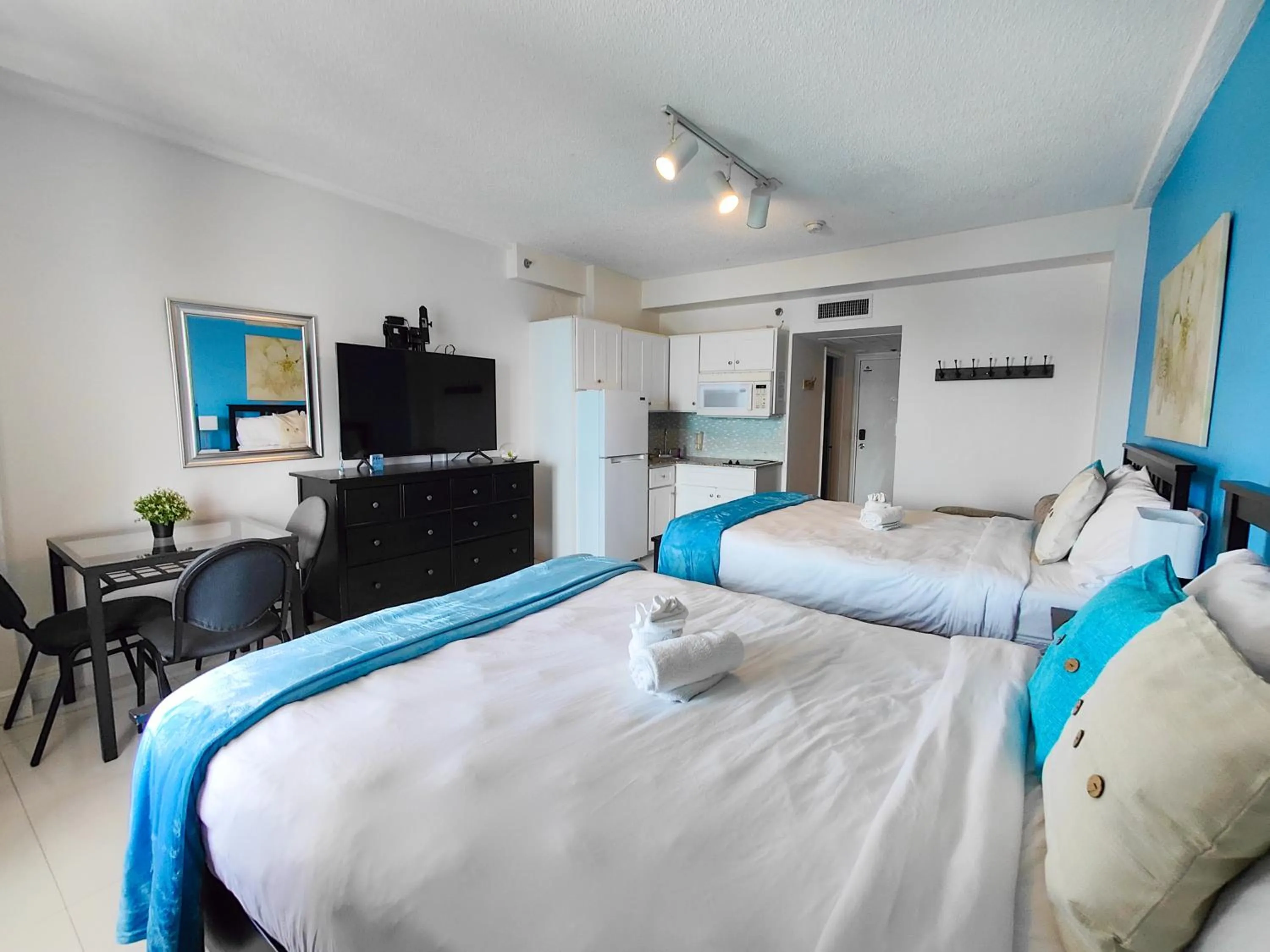 Bed in Oceanfront Studio Miami Beach