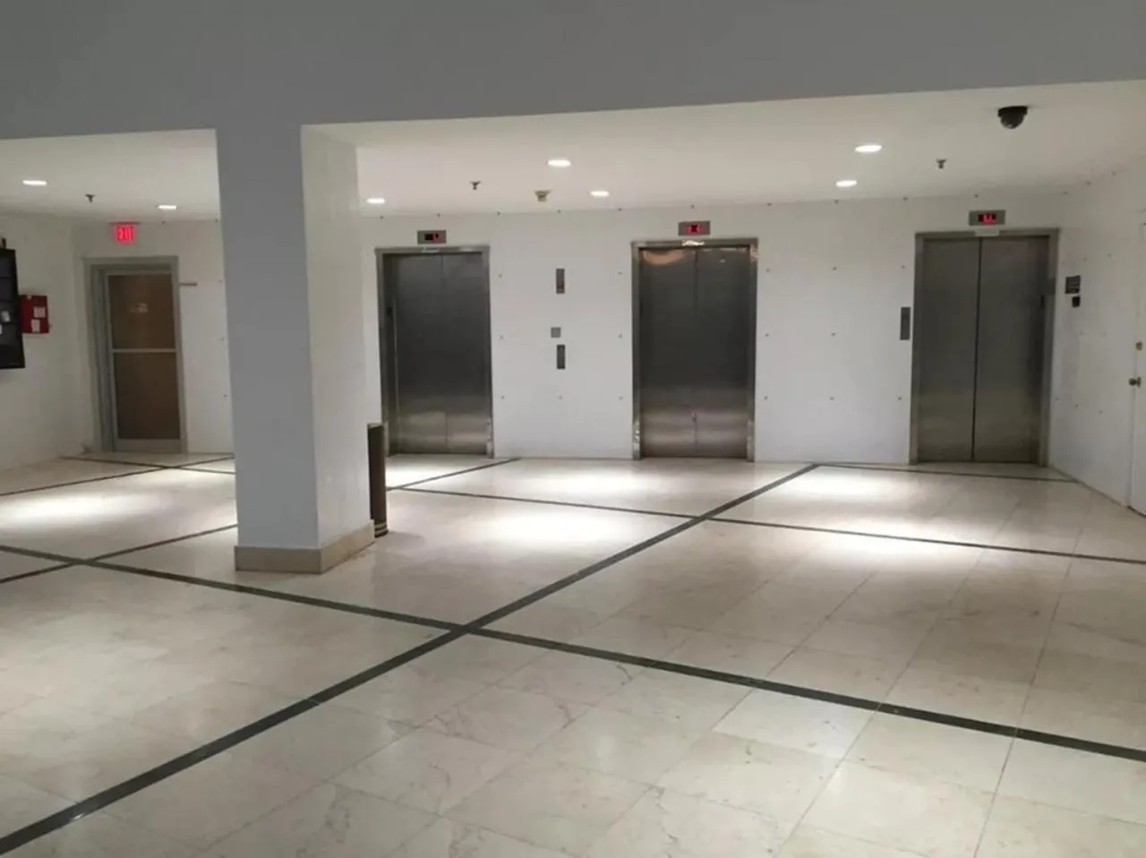 elevator in Oceanfront Studio Miami Beach