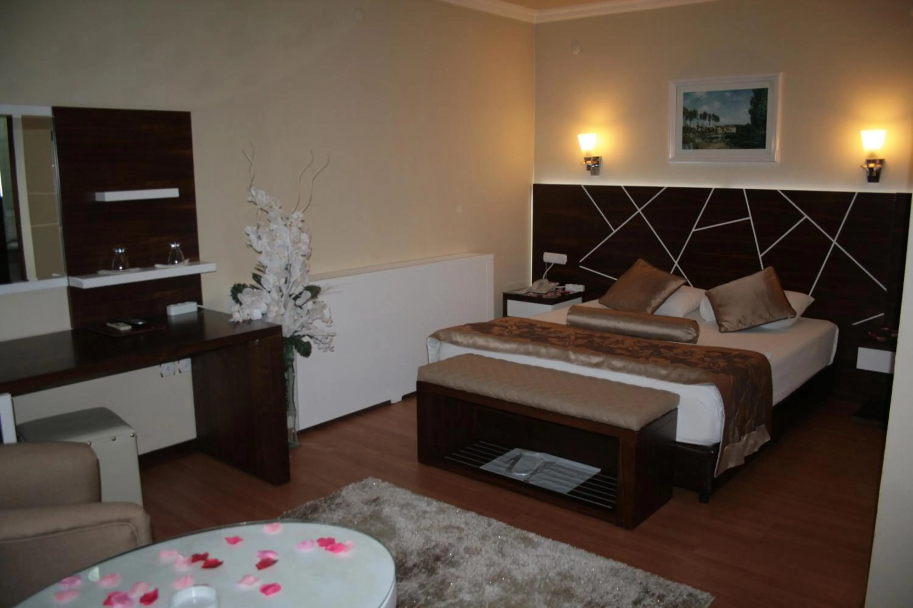 Photo of the whole room, Bed in Nysa Hotel