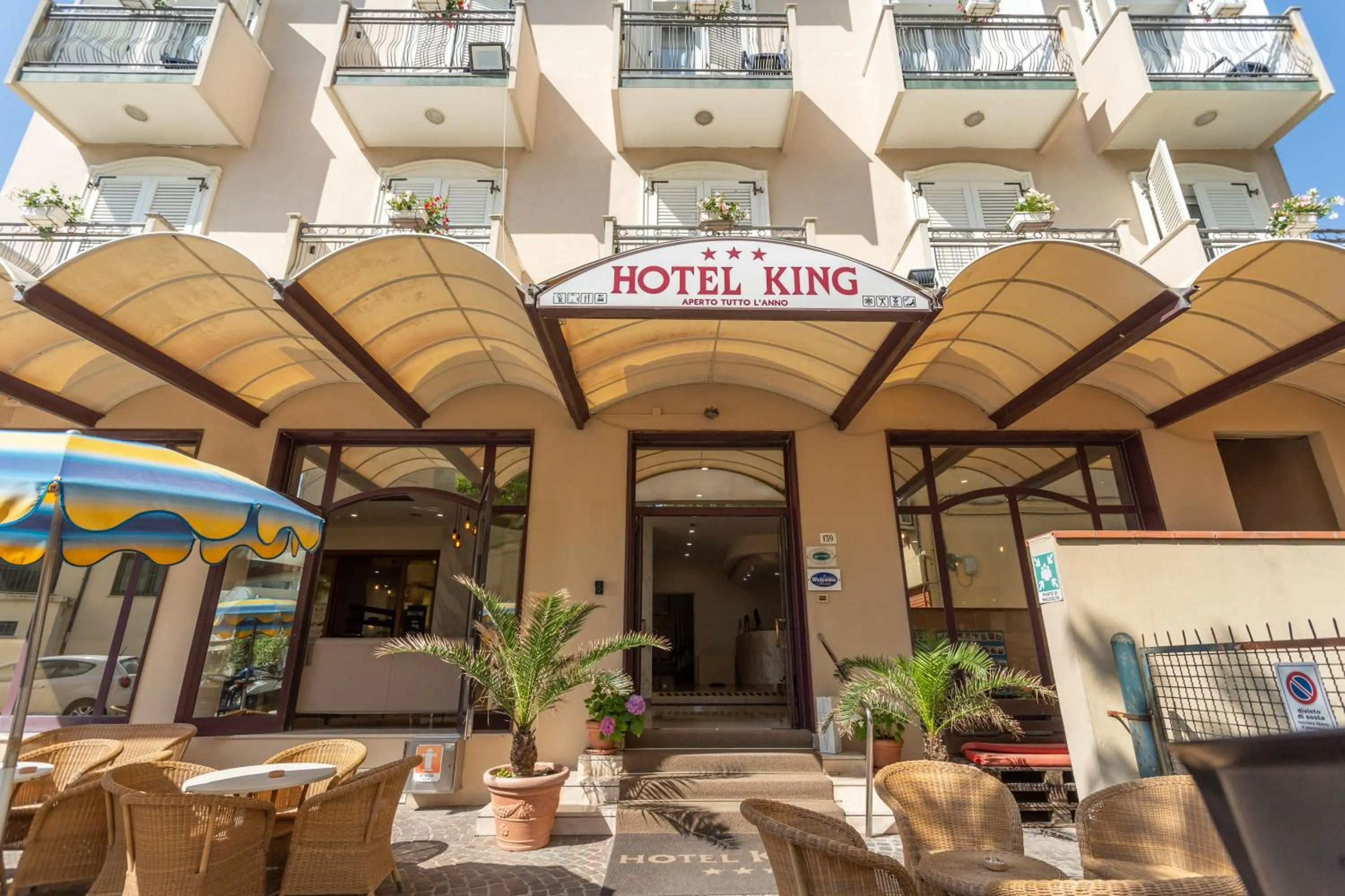 Property building in Hotel King
