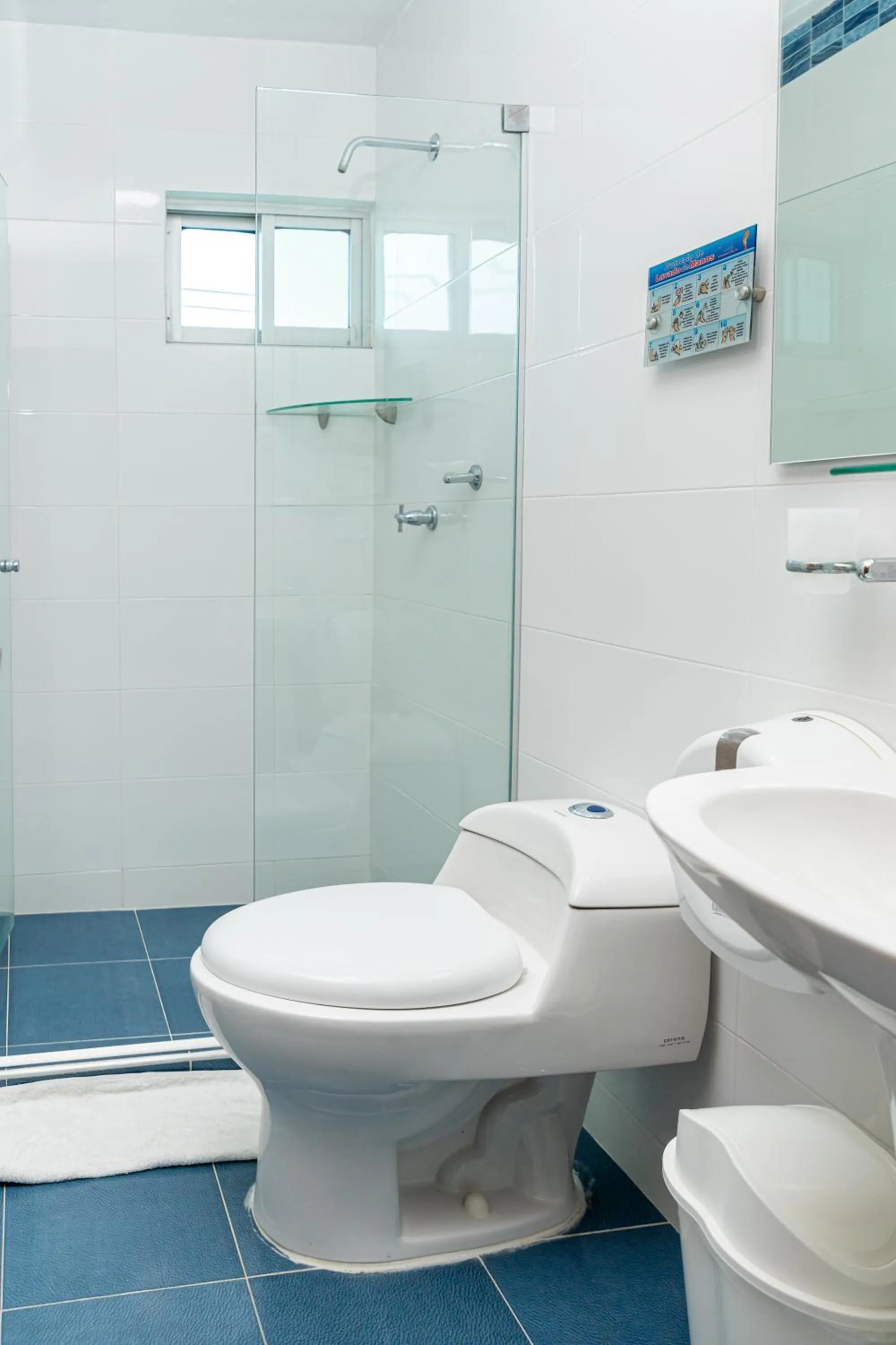 Bathroom in Hotel Aguamarina