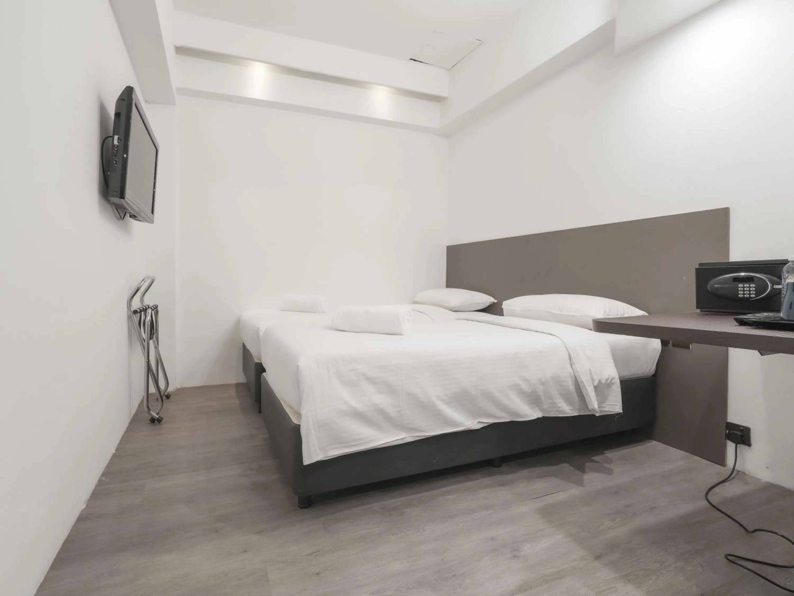 Bed in A Hotel Dickson