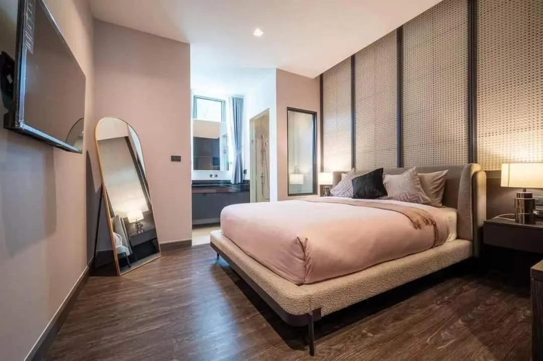 Bed in Moon 5-Bedroom Luxury Pool Villa