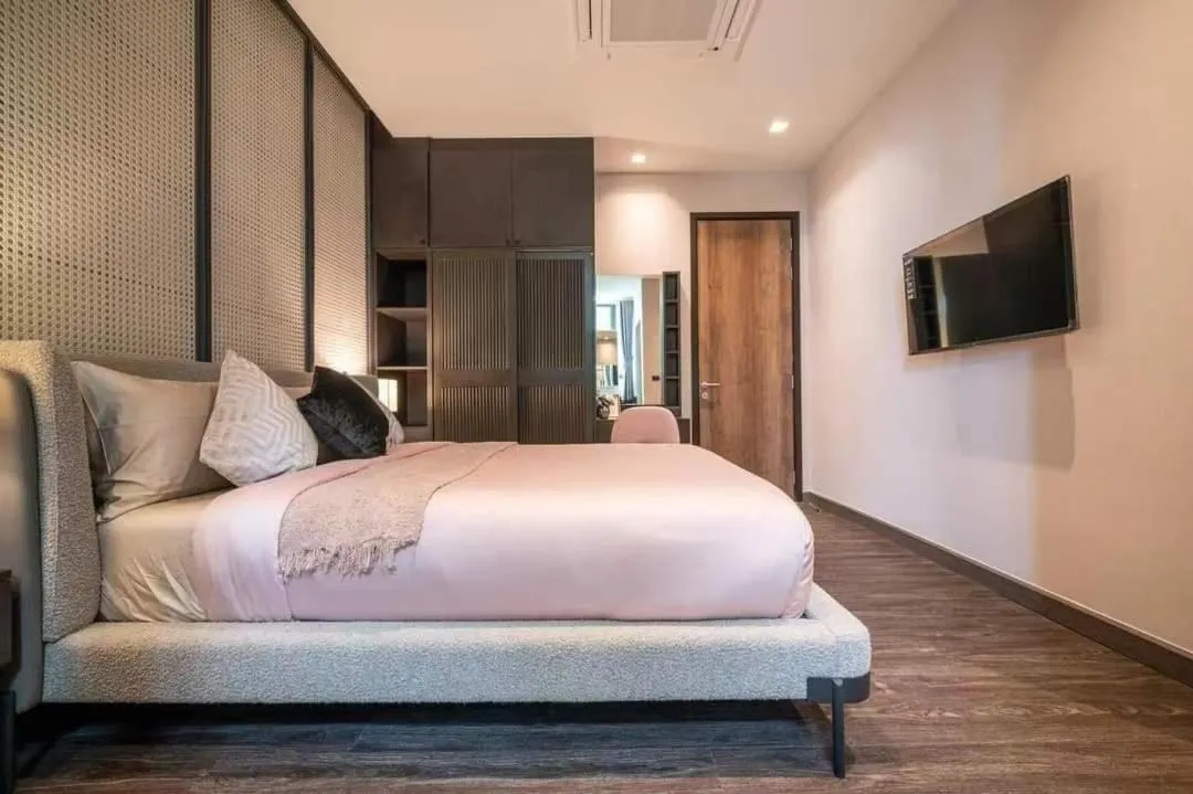 Bed in Moon 5-Bedroom Luxury Pool Villa