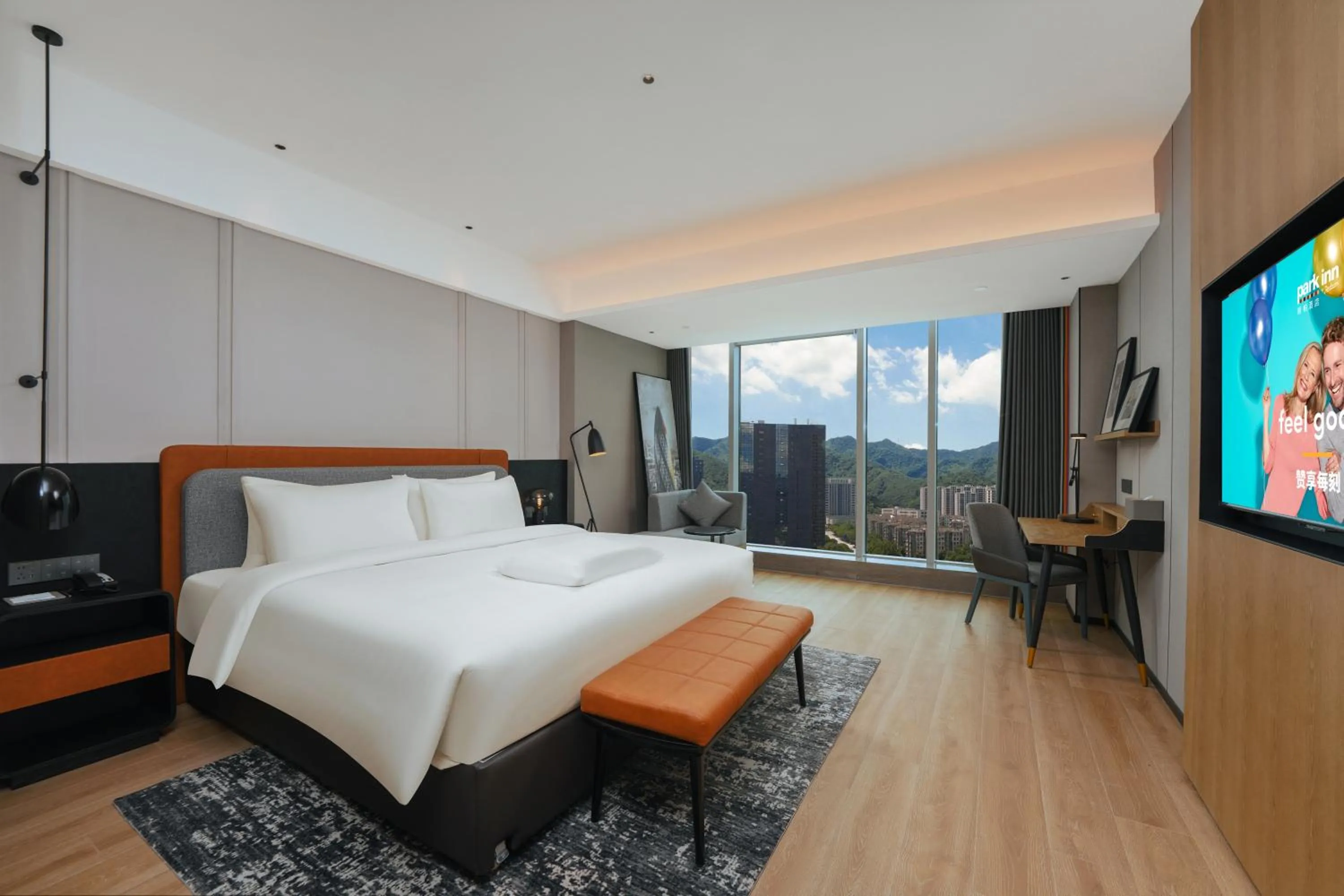 Photo of the whole room, Bed in Park Inn by Radisson Hangzhou Fuyang Wildlife