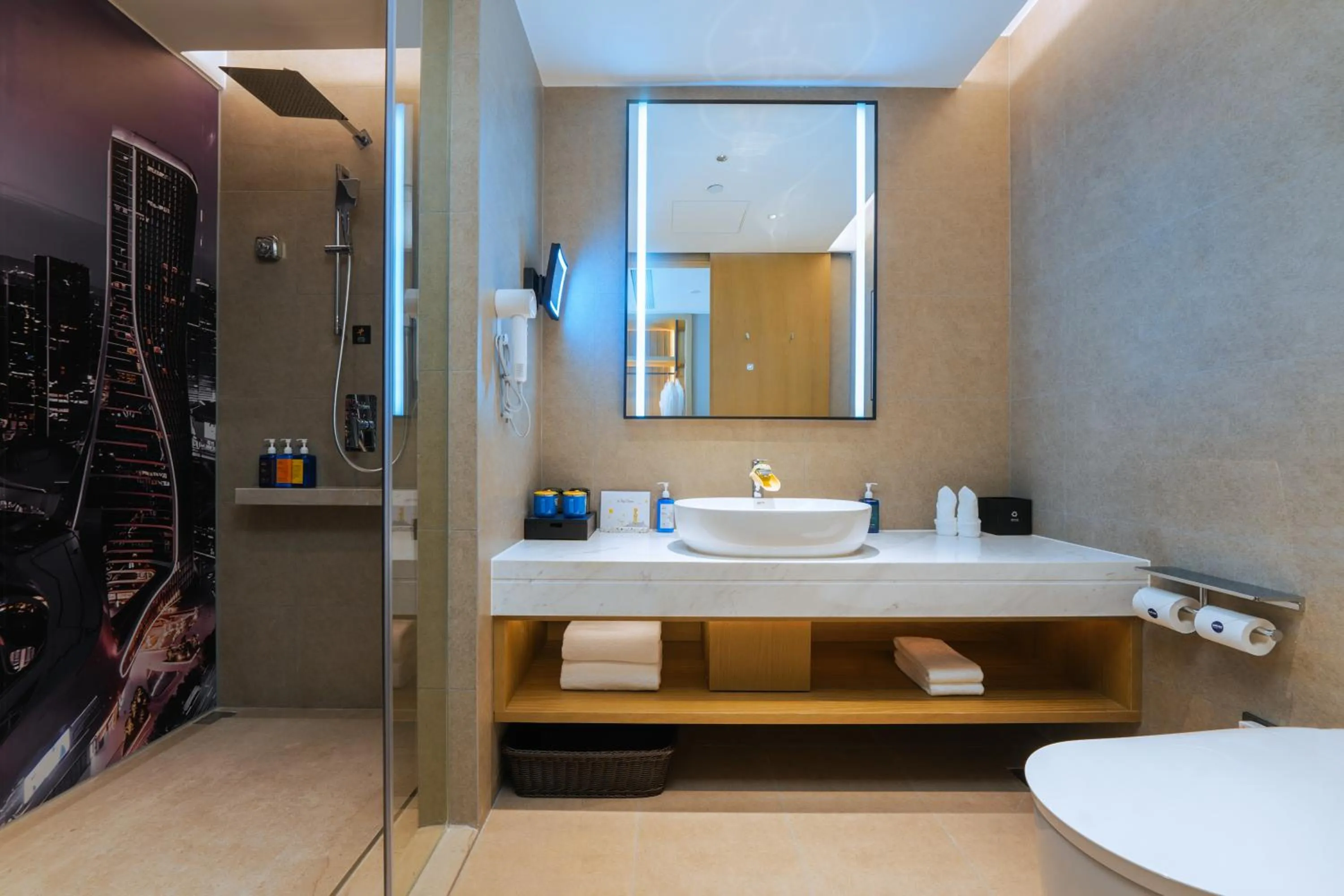Shower in Park Inn by Radisson Hangzhou Fuyang Wildlife