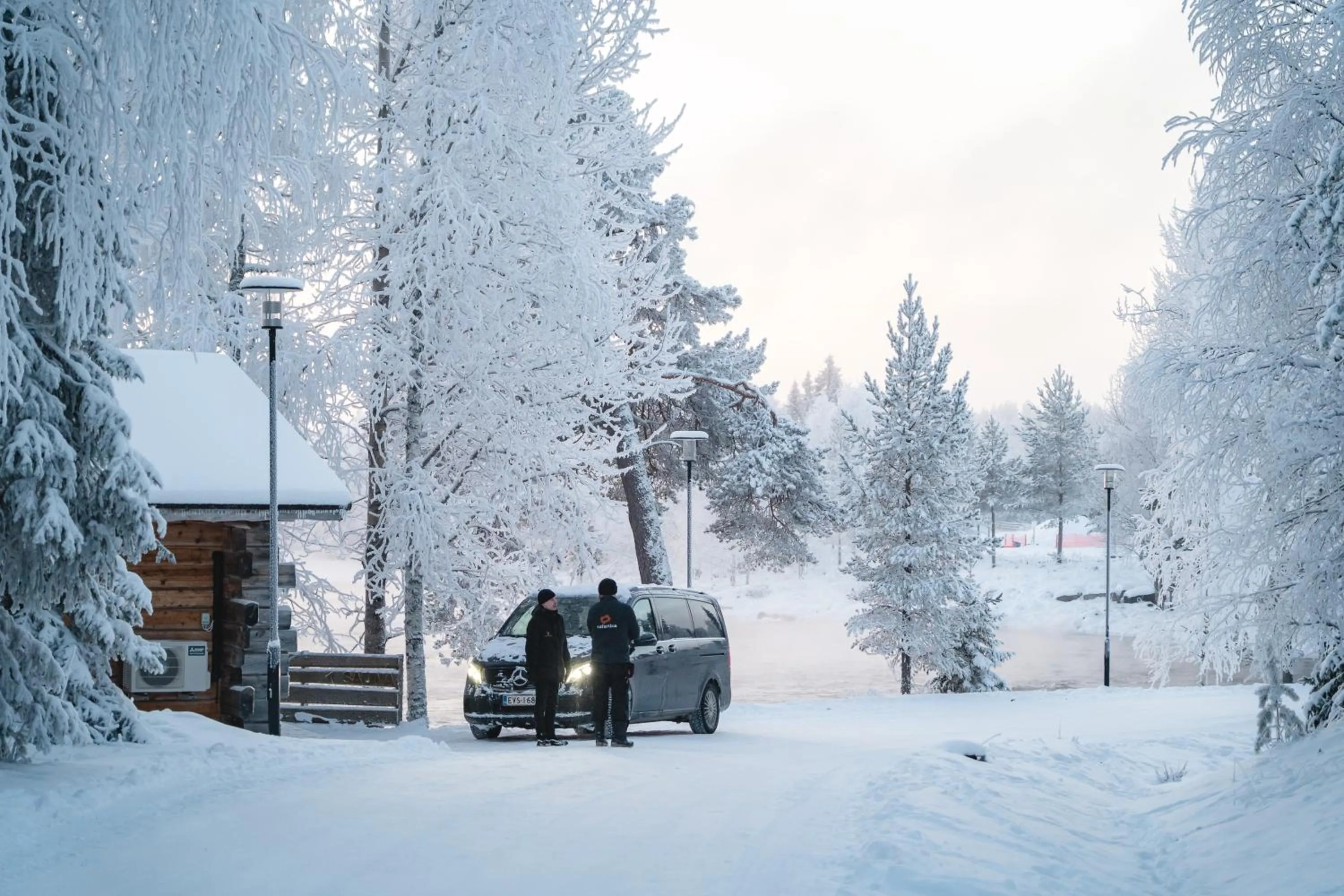 shuttle in Vaattunki Wilderness Resort