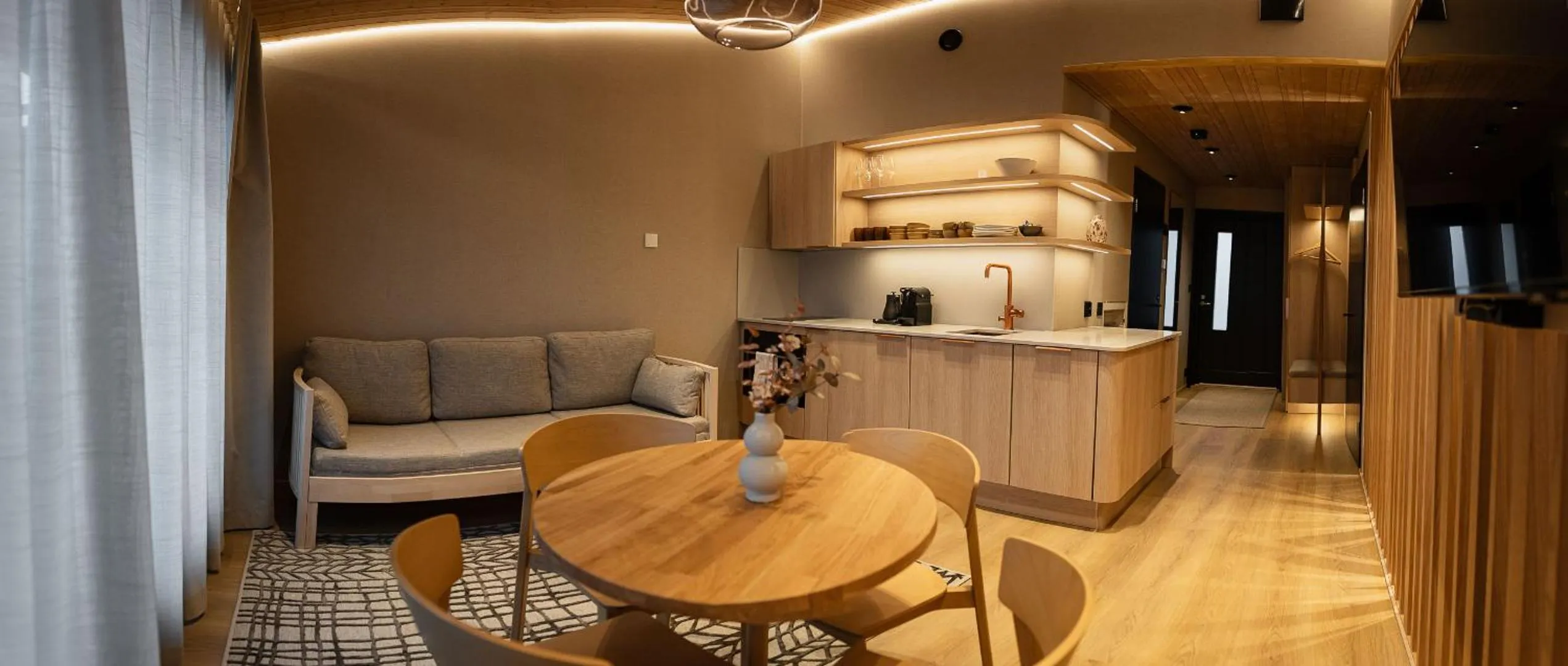 Living room in Vaattunki Wilderness Resort