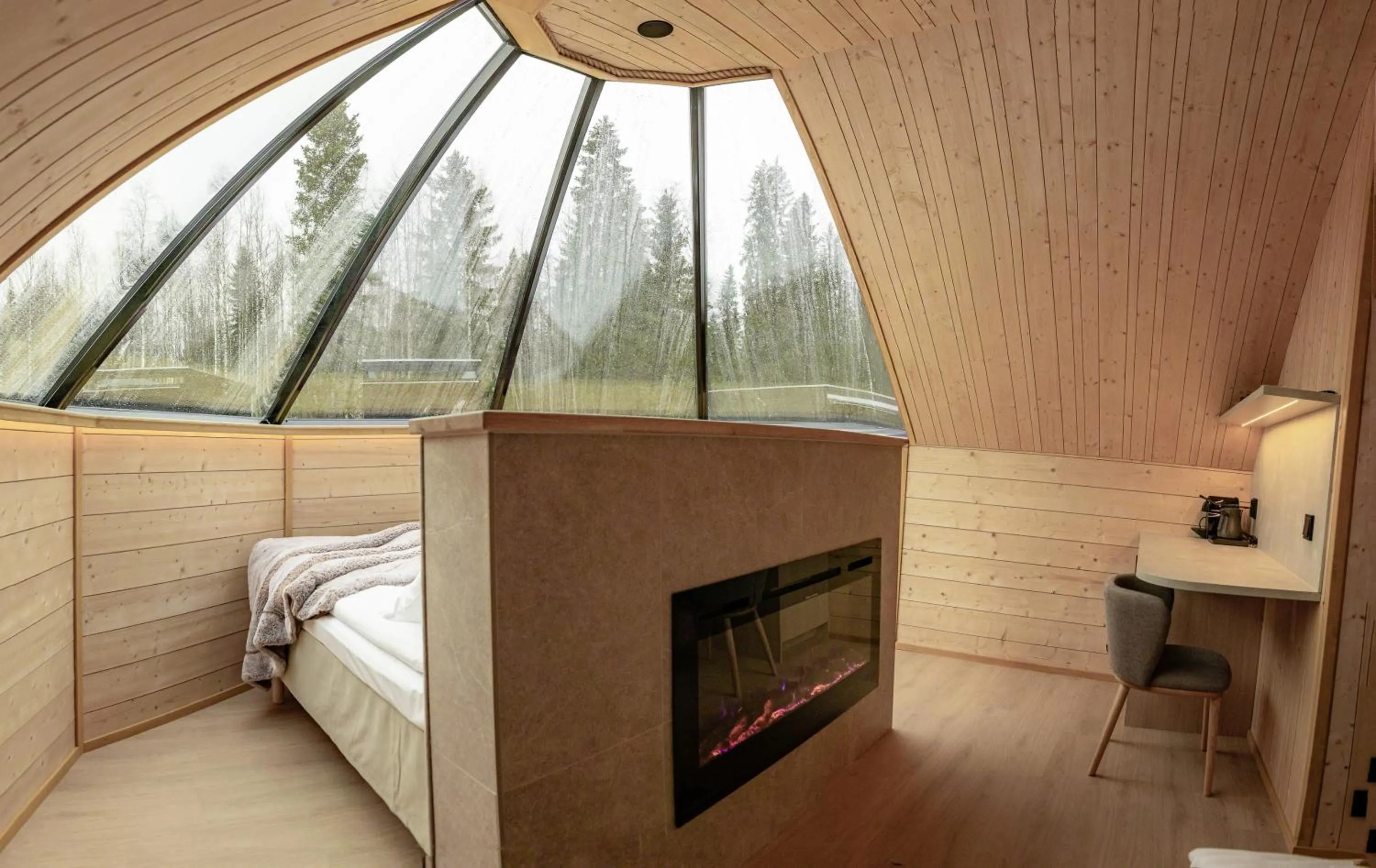 Bed in Vaattunki Wilderness Resort