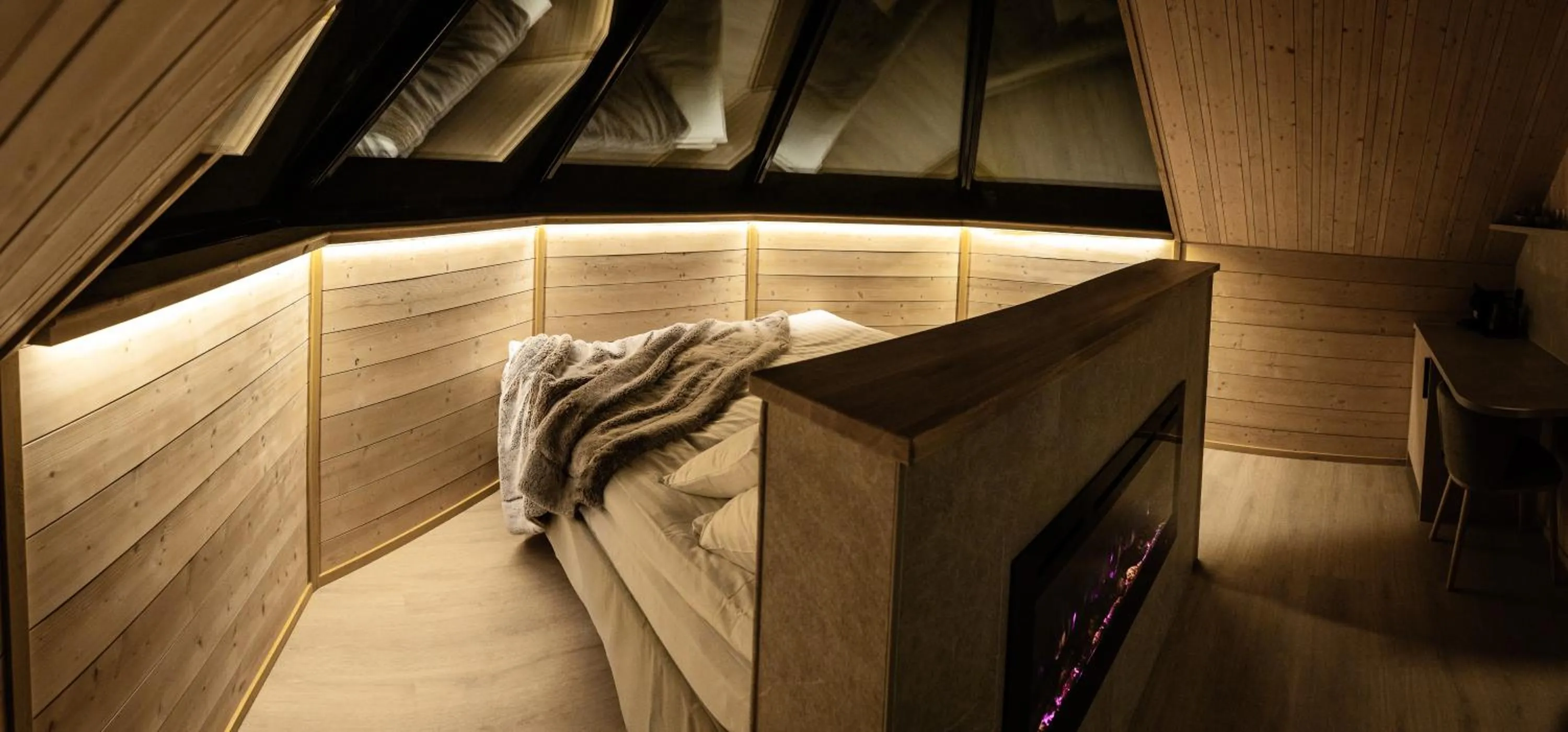 Night in Vaattunki Wilderness Resort