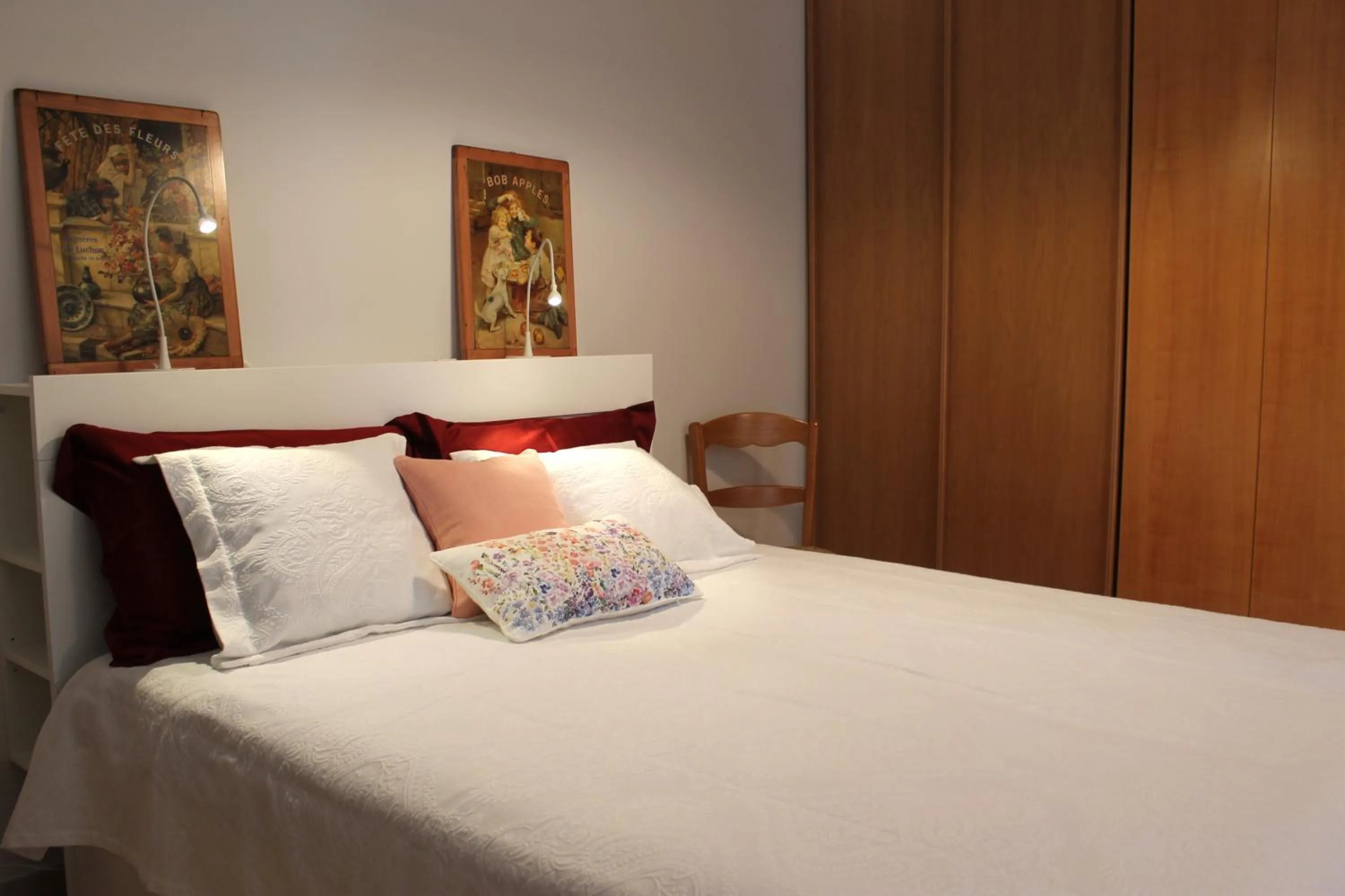 Shower, Bed in B&B Villa Maria Pia