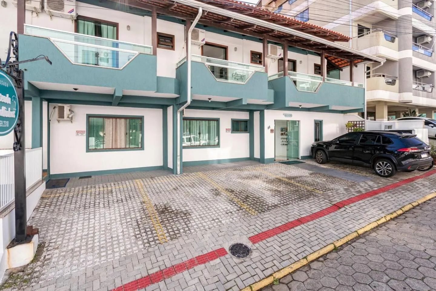 Property building in Pousada Enseada dos Golfinhos