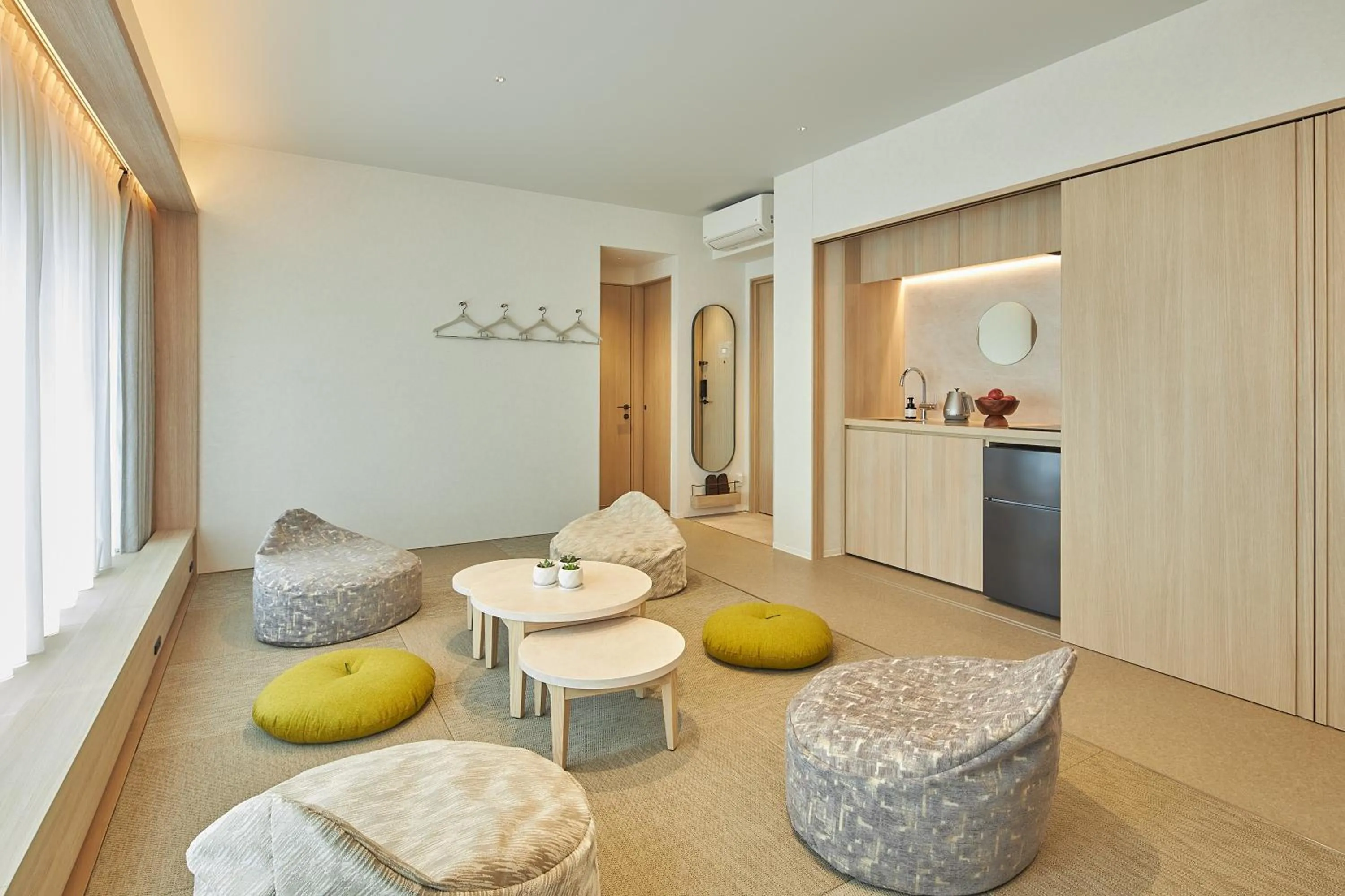 Photo of the whole room in FAV LUX Kagoshima Tenmonkan