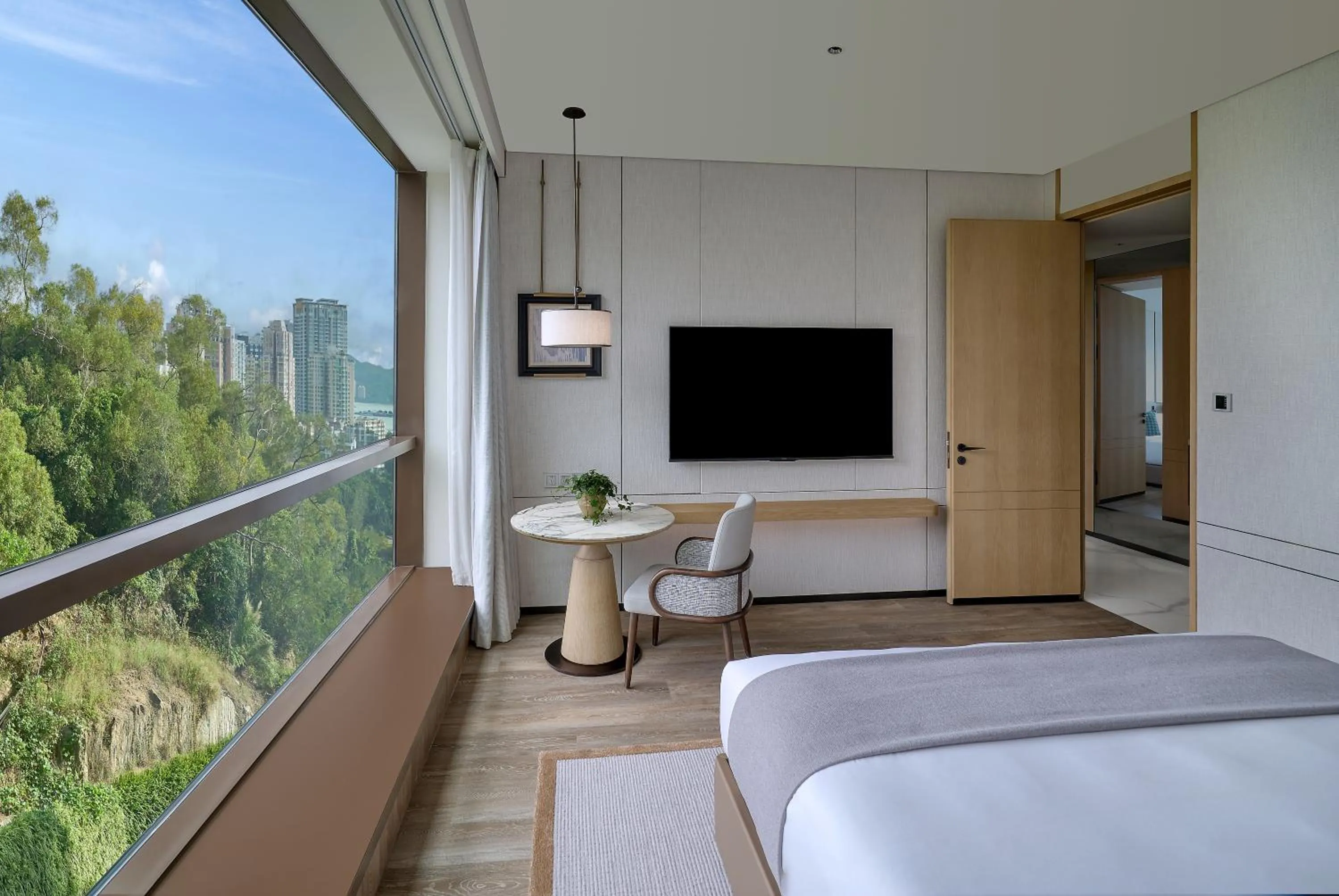 Bedroom, Bed in Grand Ocean View Hotel Zhuhai