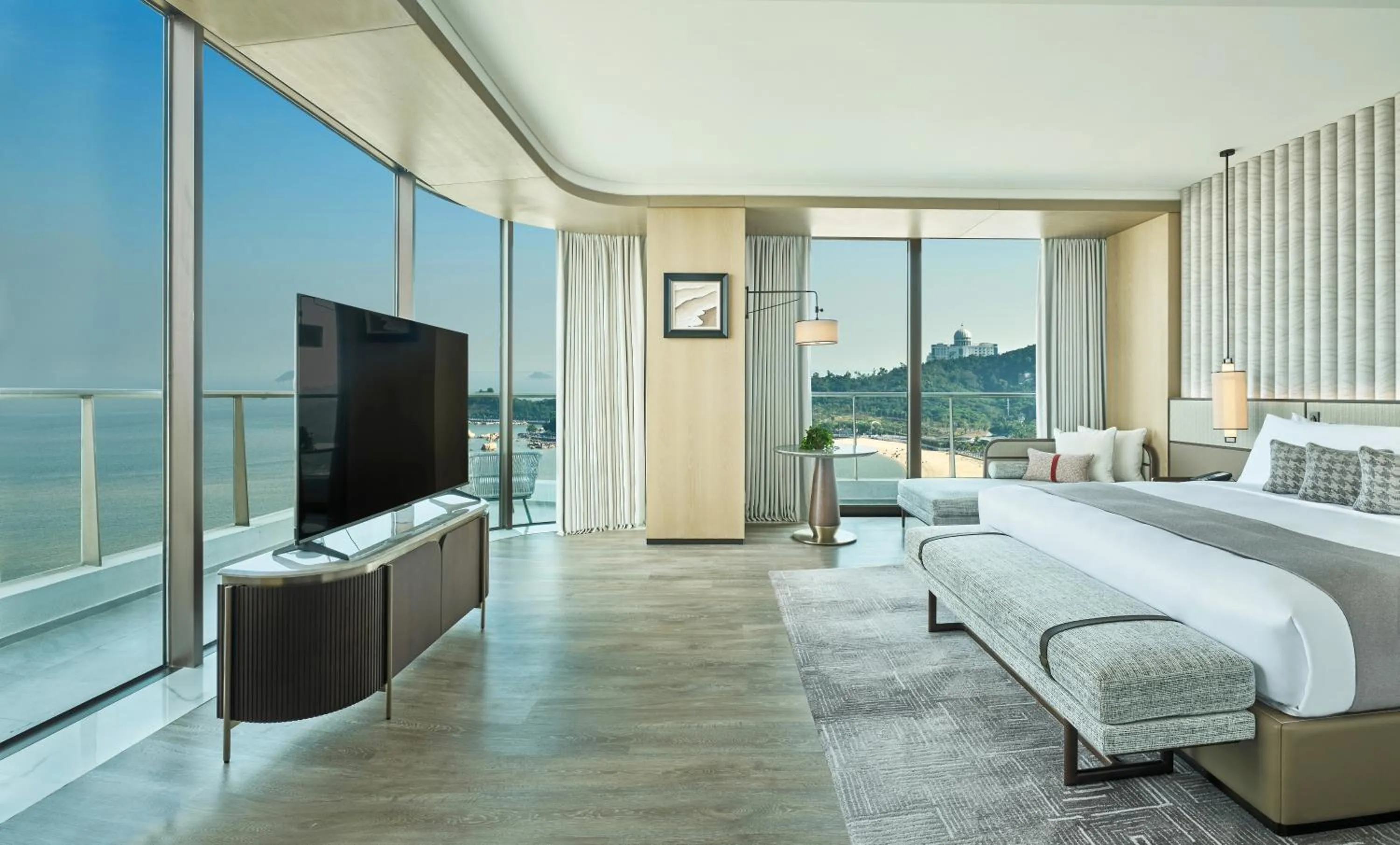 Bedroom, Bed in Grand Ocean View Hotel Zhuhai