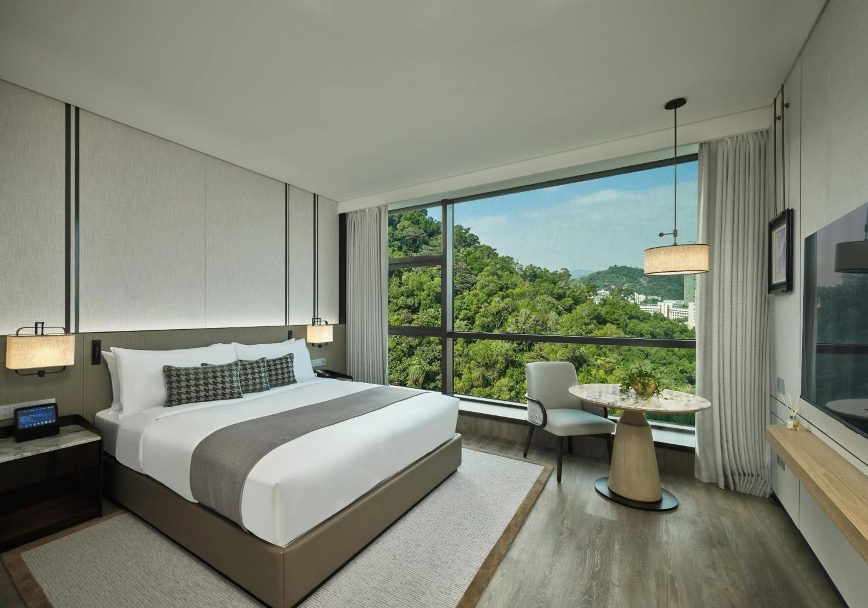 Bedroom, Bed in Grand Ocean View Hotel Zhuhai