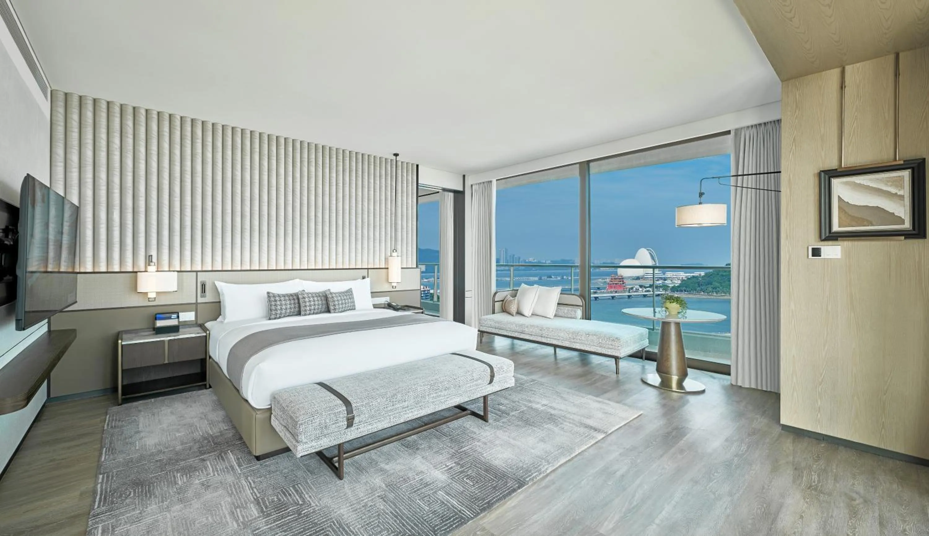 Bedroom, Bed in Grand Ocean View Hotel Zhuhai