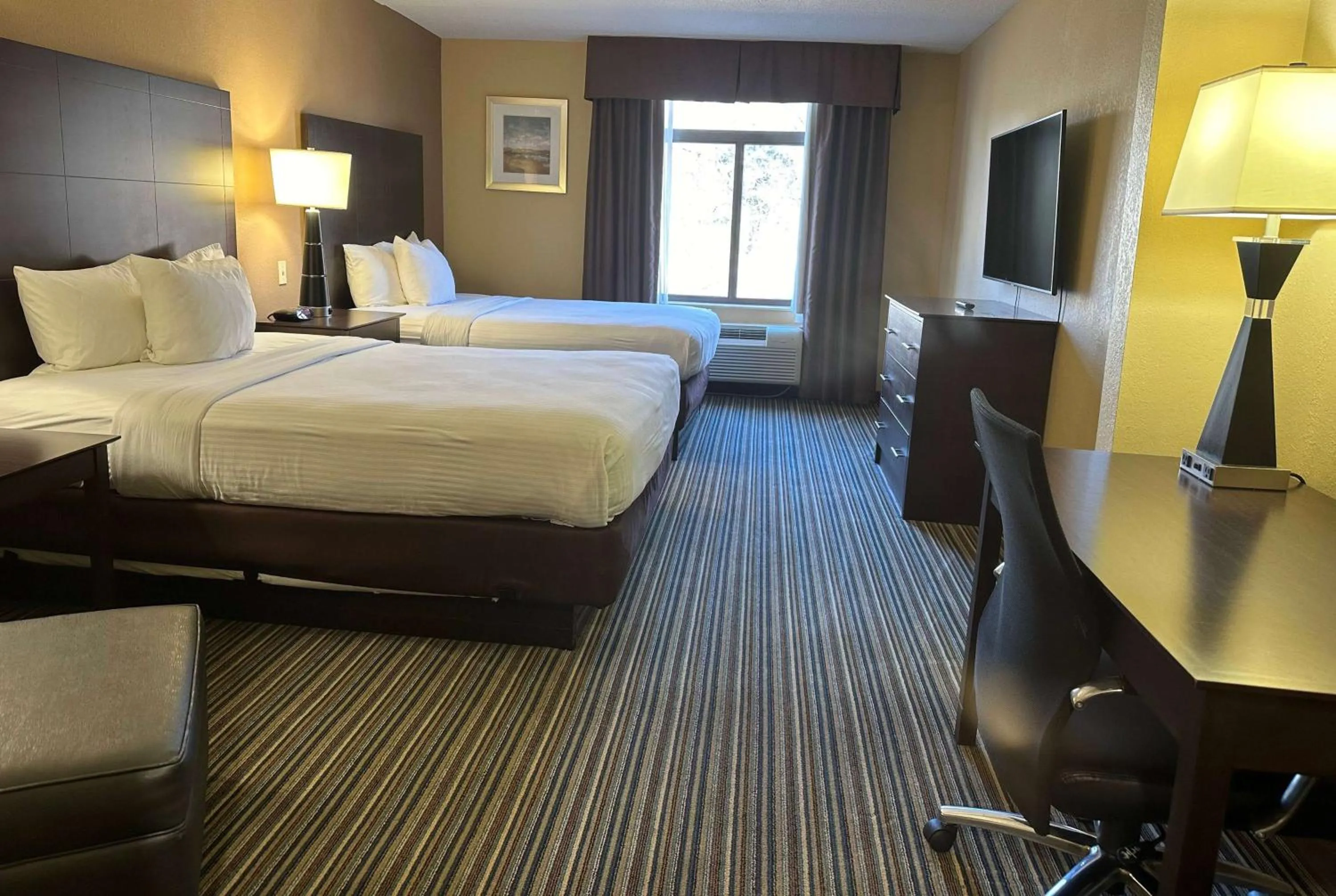 Photo of the whole room, Bed in Wingate by Wyndham Harrisburg Near Hershey