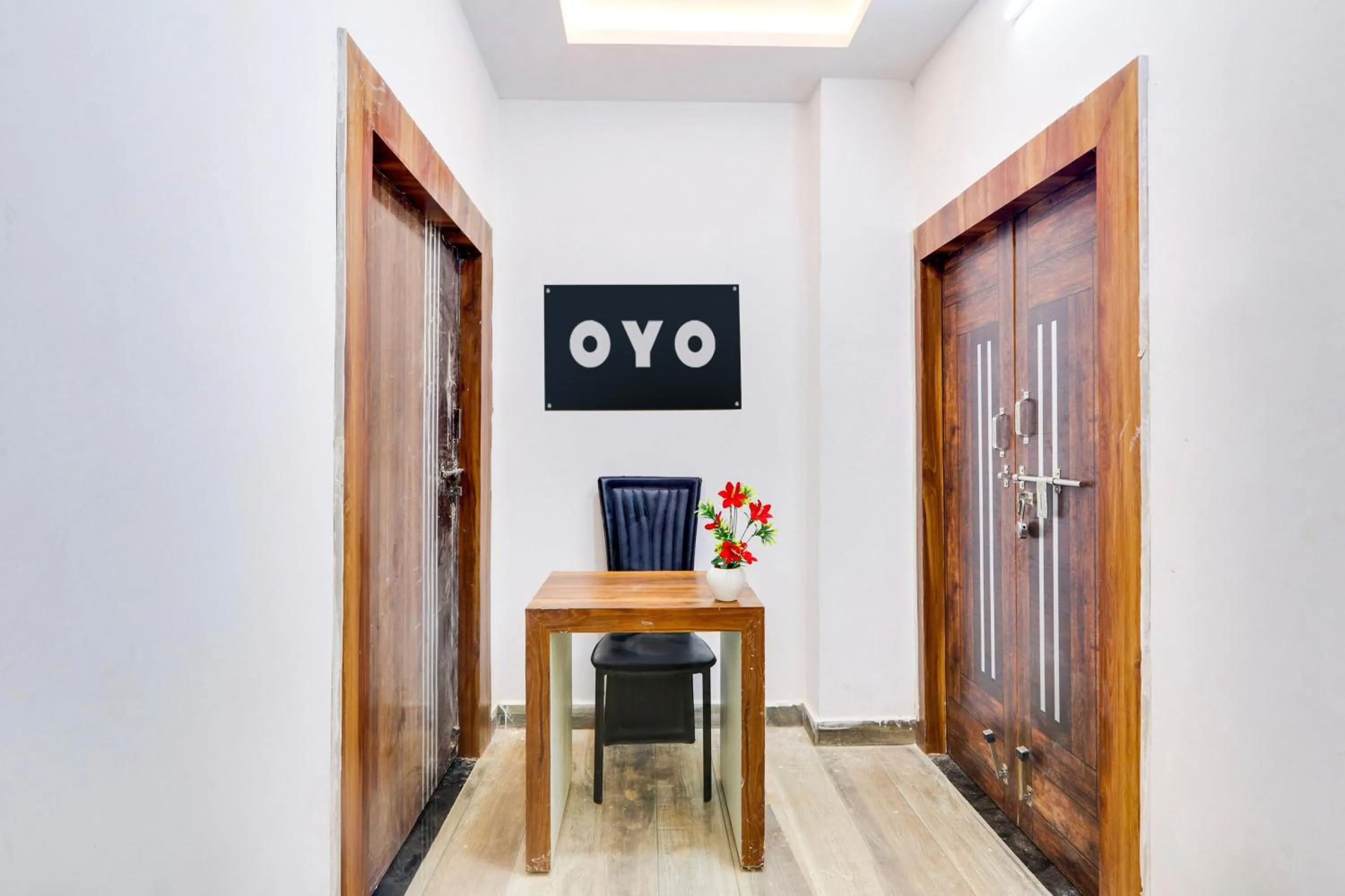 Lobby or reception in Hotel O Honey Rooms