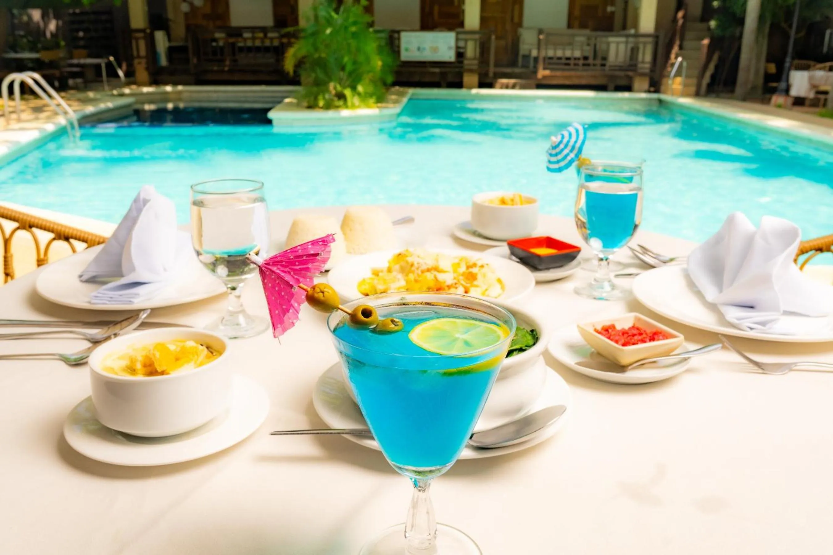 Food and drinks in Las Palmas de San Jose Leisure Club