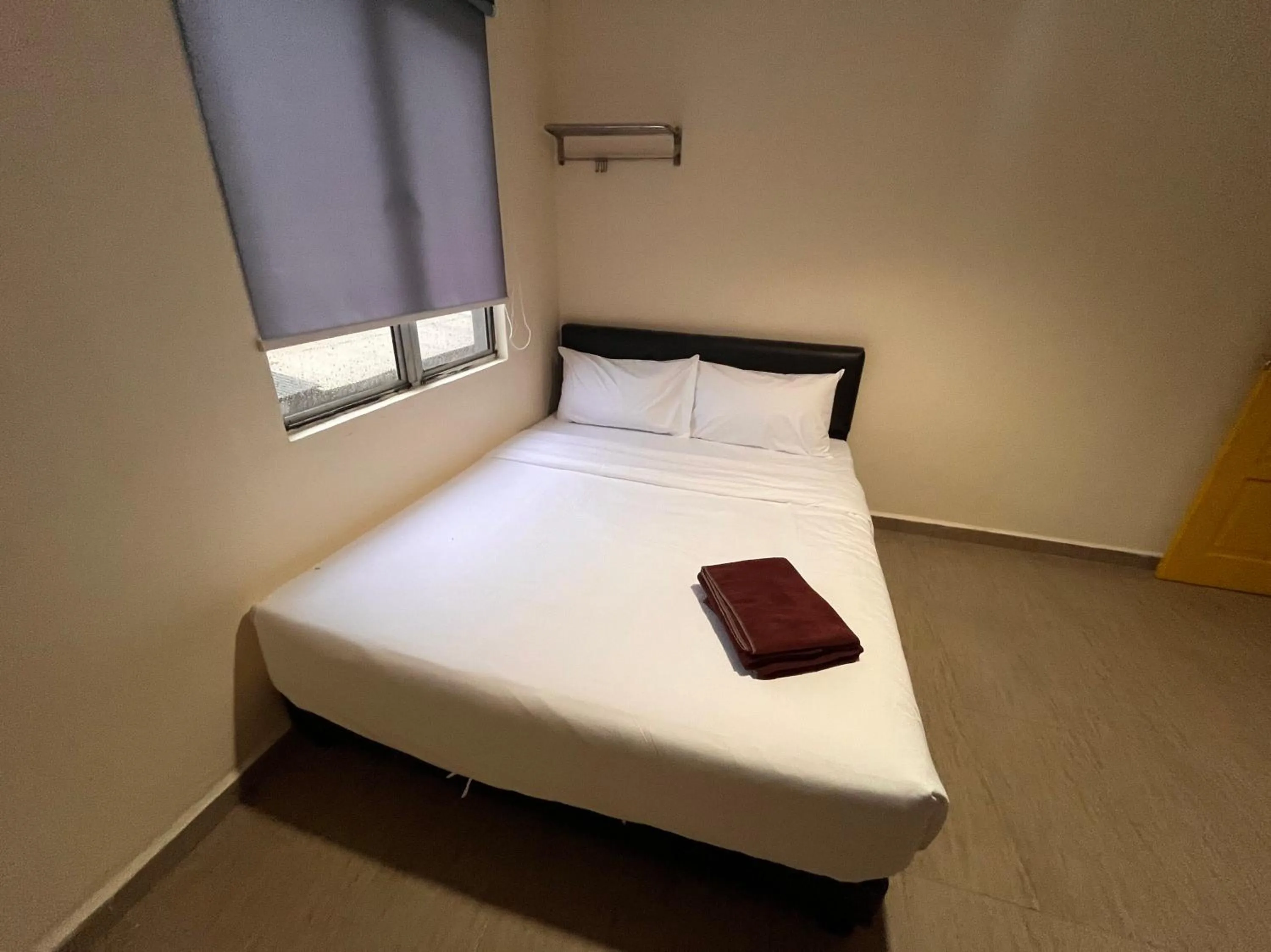 Bedroom, Bed in Hotel O Tampoi Sojourn