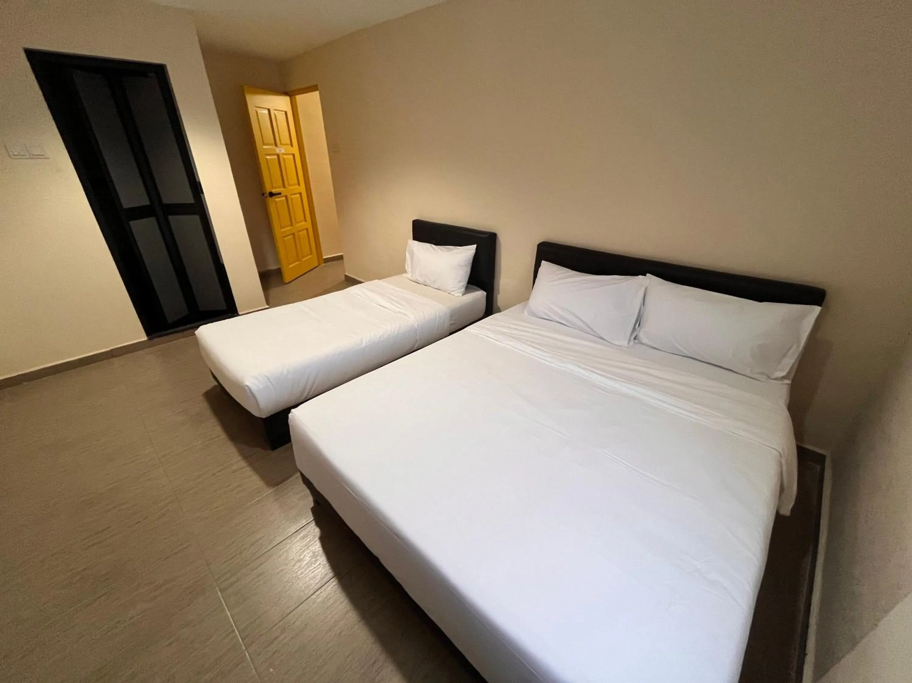 Bedroom, Bed in Hotel O Tampoi Sojourn