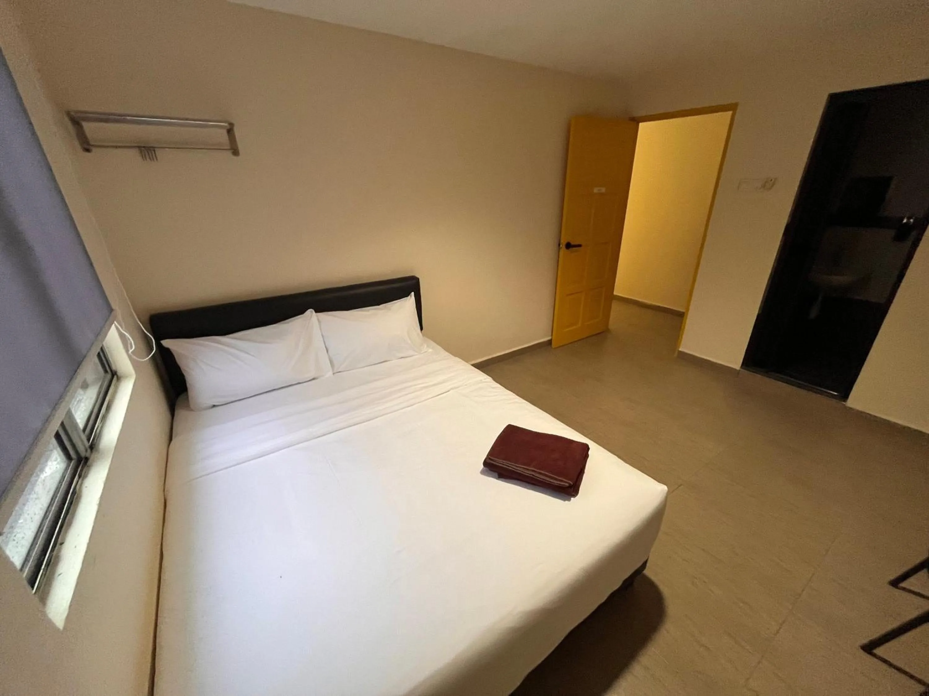 Bedroom, Bed in Hotel O Tampoi Sojourn