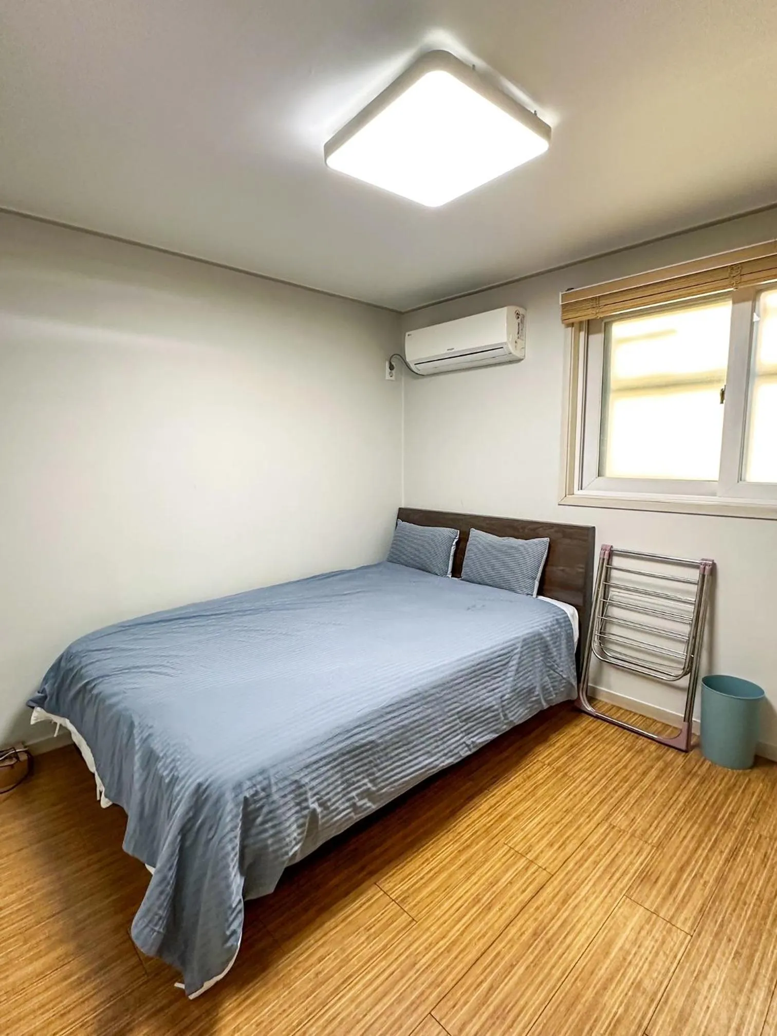 Bed in BB Hongdae Line