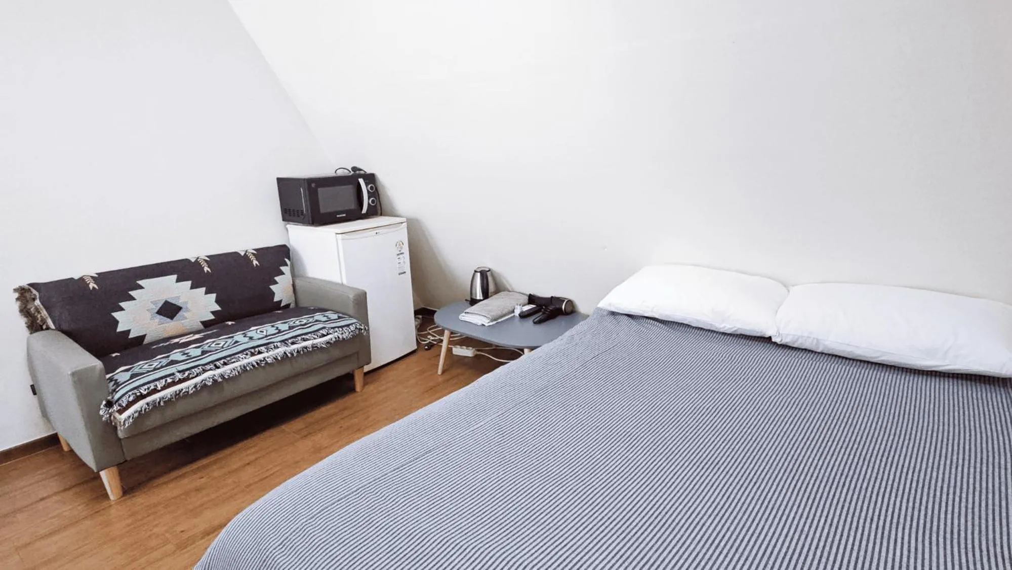 Bed in BB Hongdae Line