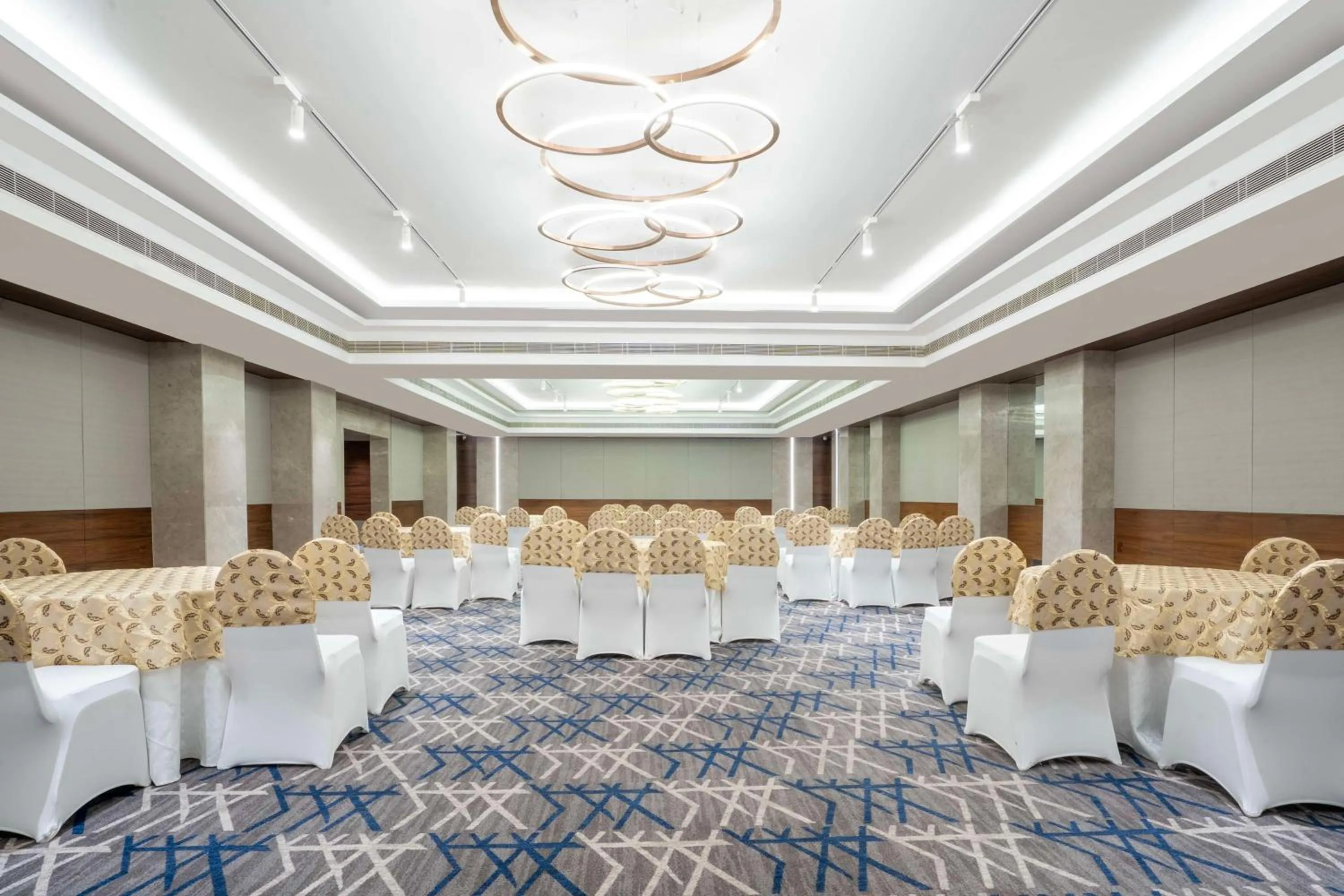 Banquet/Function facilities in Radisson Hotel Vrindavan